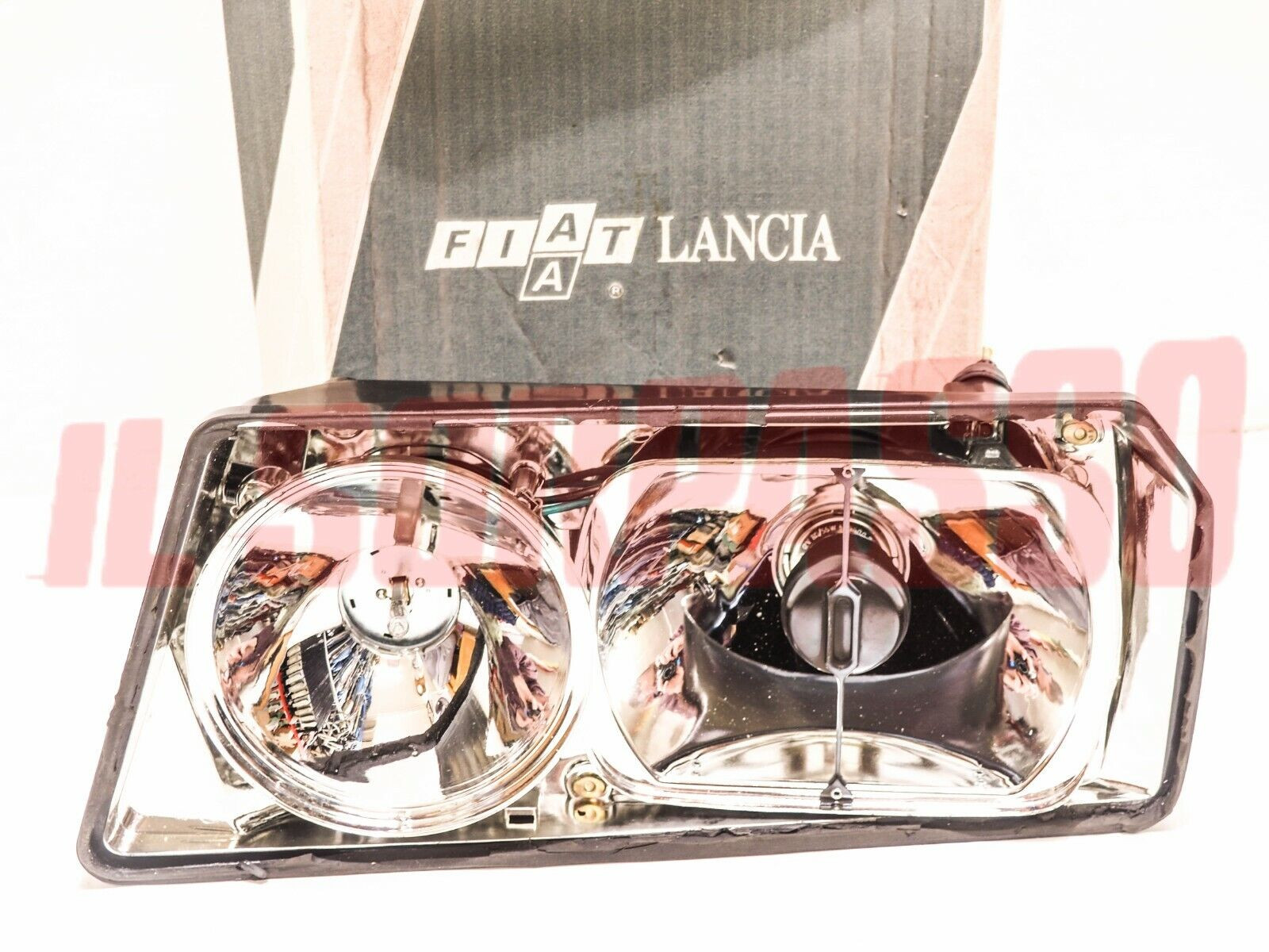 GRUPPO OTTICO FANALE FARO SINISTRO LANCIA GAMMA COUPE ORIGINALE SIEM SENZA VETRO