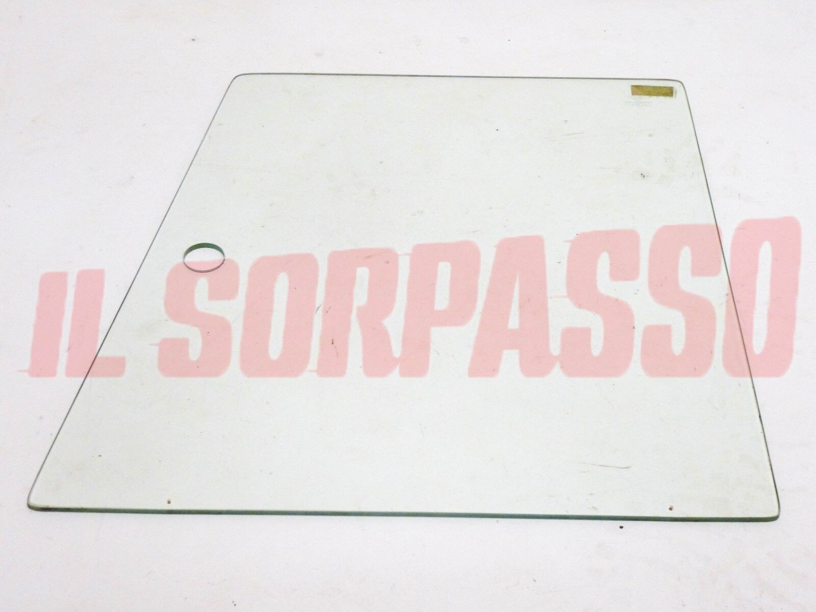 VETRO SCORREVOLE PORTA DESTRA O SINISTRA CON FORO  FIAT 682 N CAMION ORIGINALE