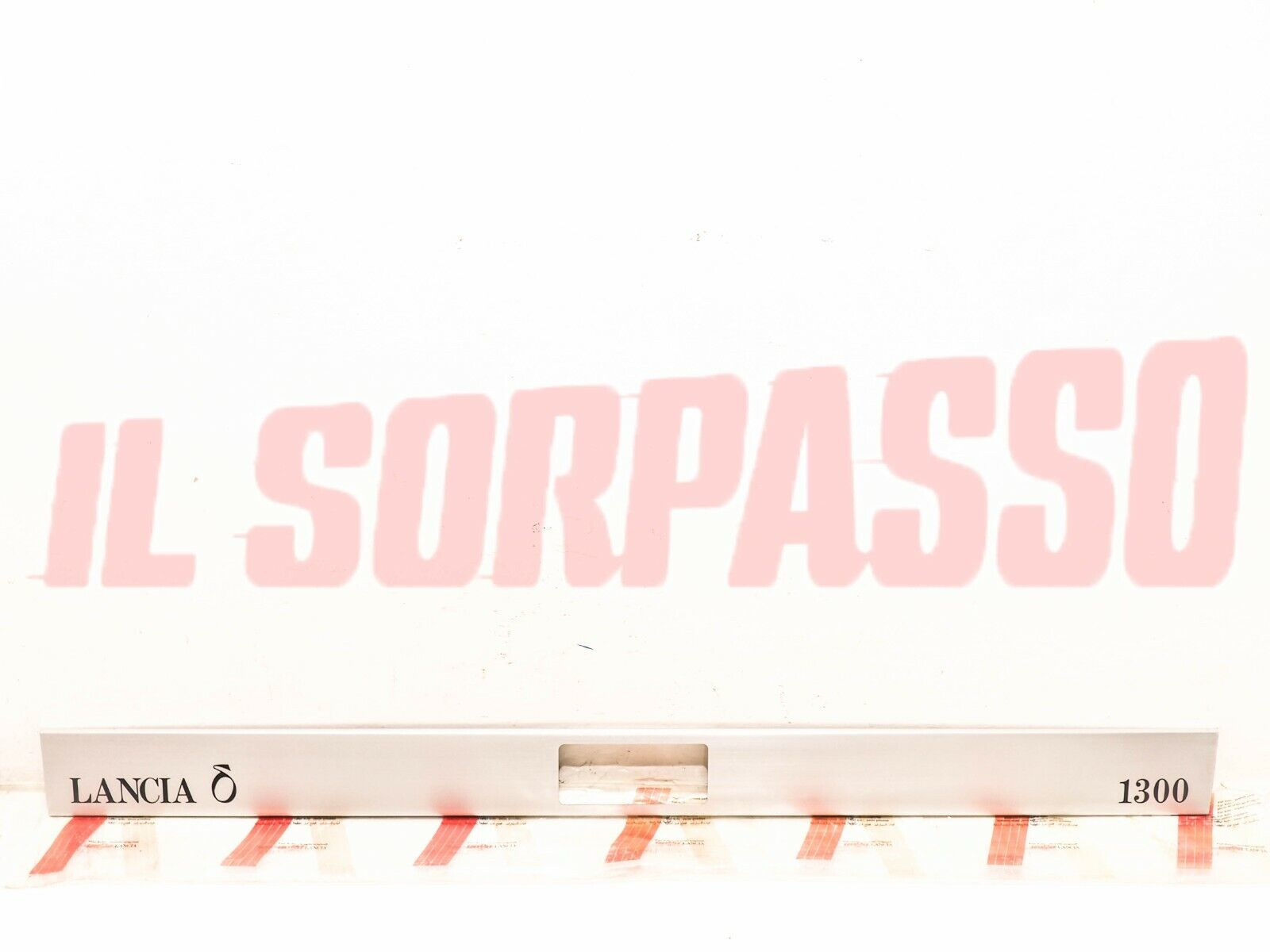 MODANATURA PROFILO COFANO POSTERIORE LANCIA DELTA 1300 ORIGINALE SATINATO CHIARO