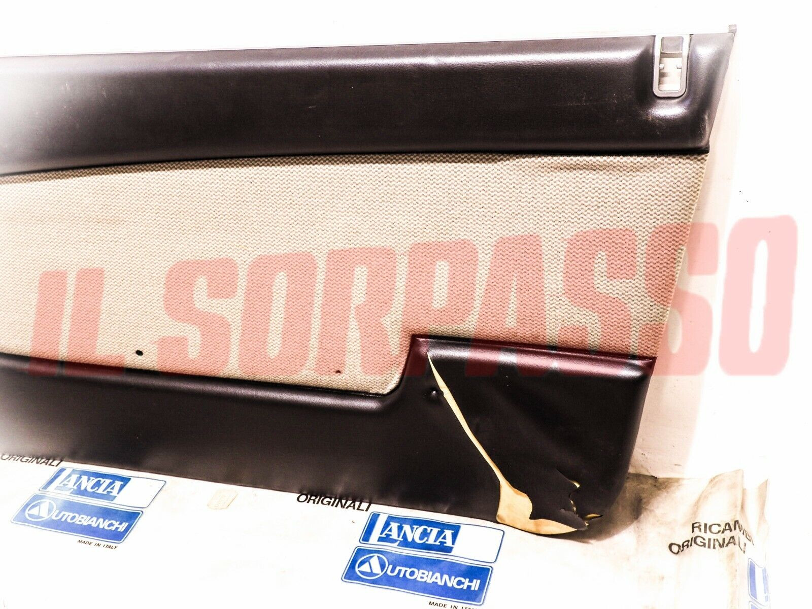 PANNELLO PORTA DESTRA LANCIA BETA COUPE SPIDER GRIGIO DIFETTATO