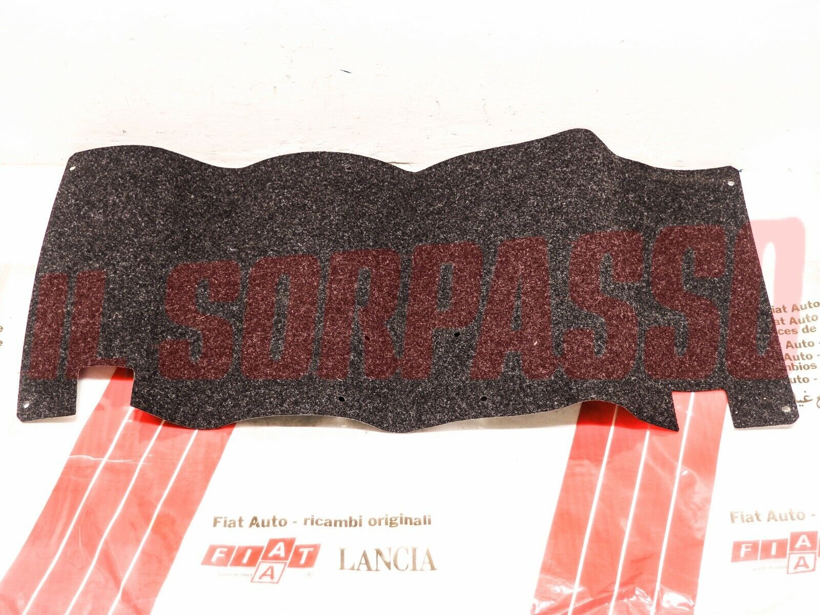 TAPPETO RIVESTIMENTO LANCIA PRISMA ORIGINALE 82411989