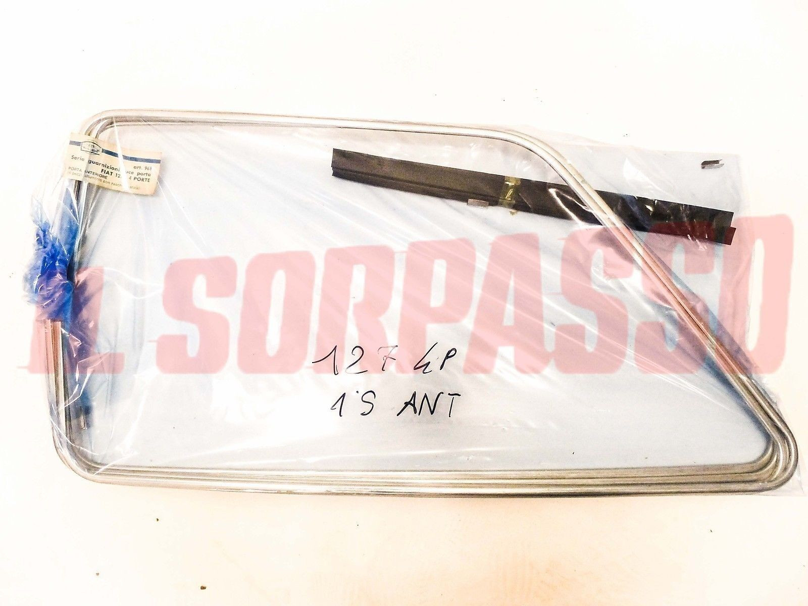 PROFILI RASAVETRI RASCHIAVETRI IN ALLUMINIO 4 PORTE ANTERIORI FIAT 127 1 SERIE