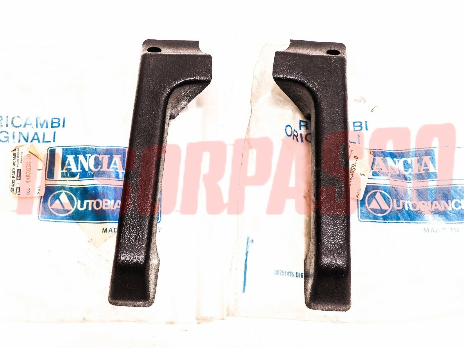 BRACCIOLO MANIGLIA TIRA PORTA DESTRA + SINISTRA AUTOBIANCHI A112 U.T ORIGINALI