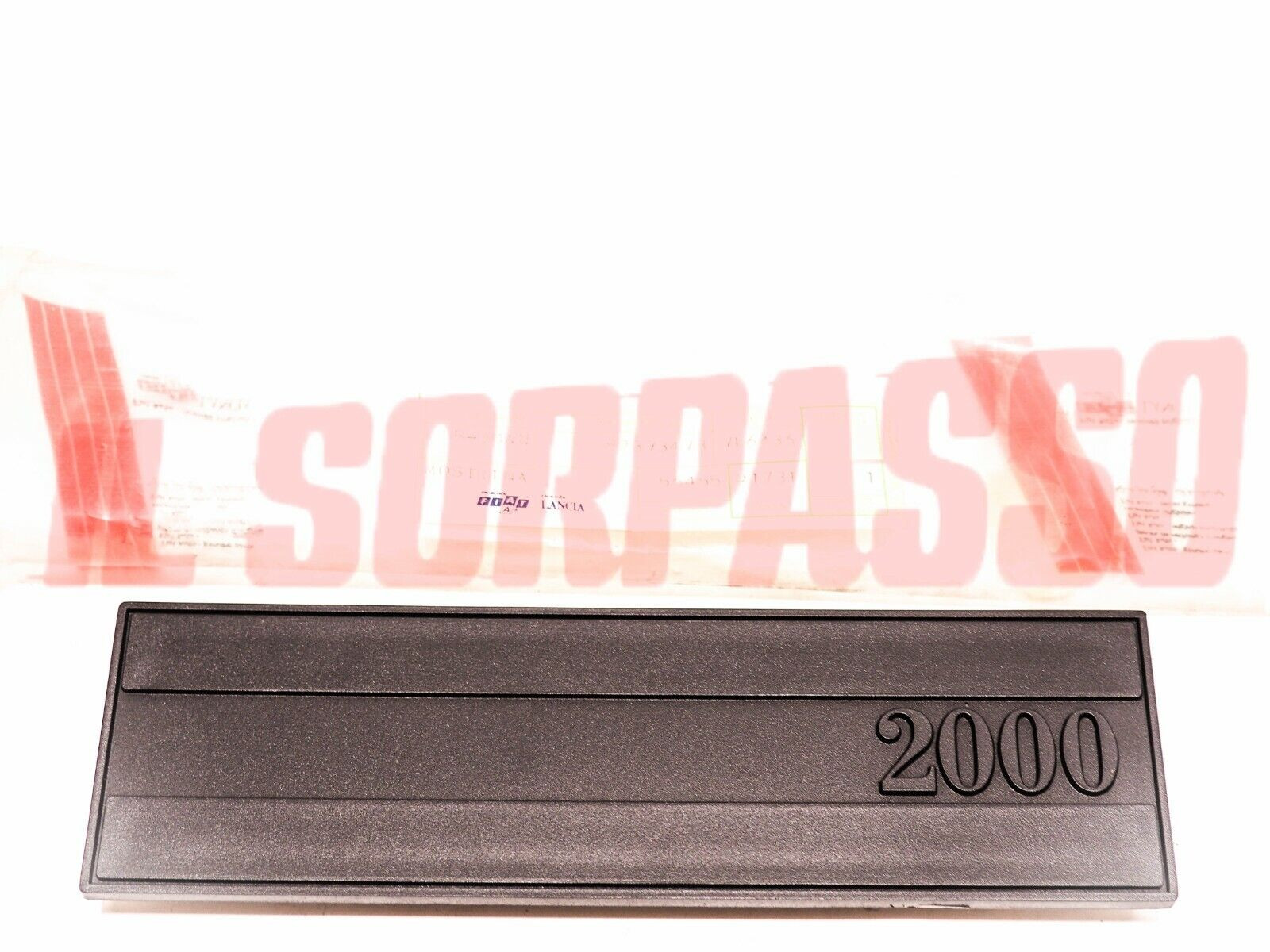 MOSTRINA MASCHERINA PORTARADIO CRUSCOTTO + SCRITTA LANCIA BETA 2000 ORIGINALE