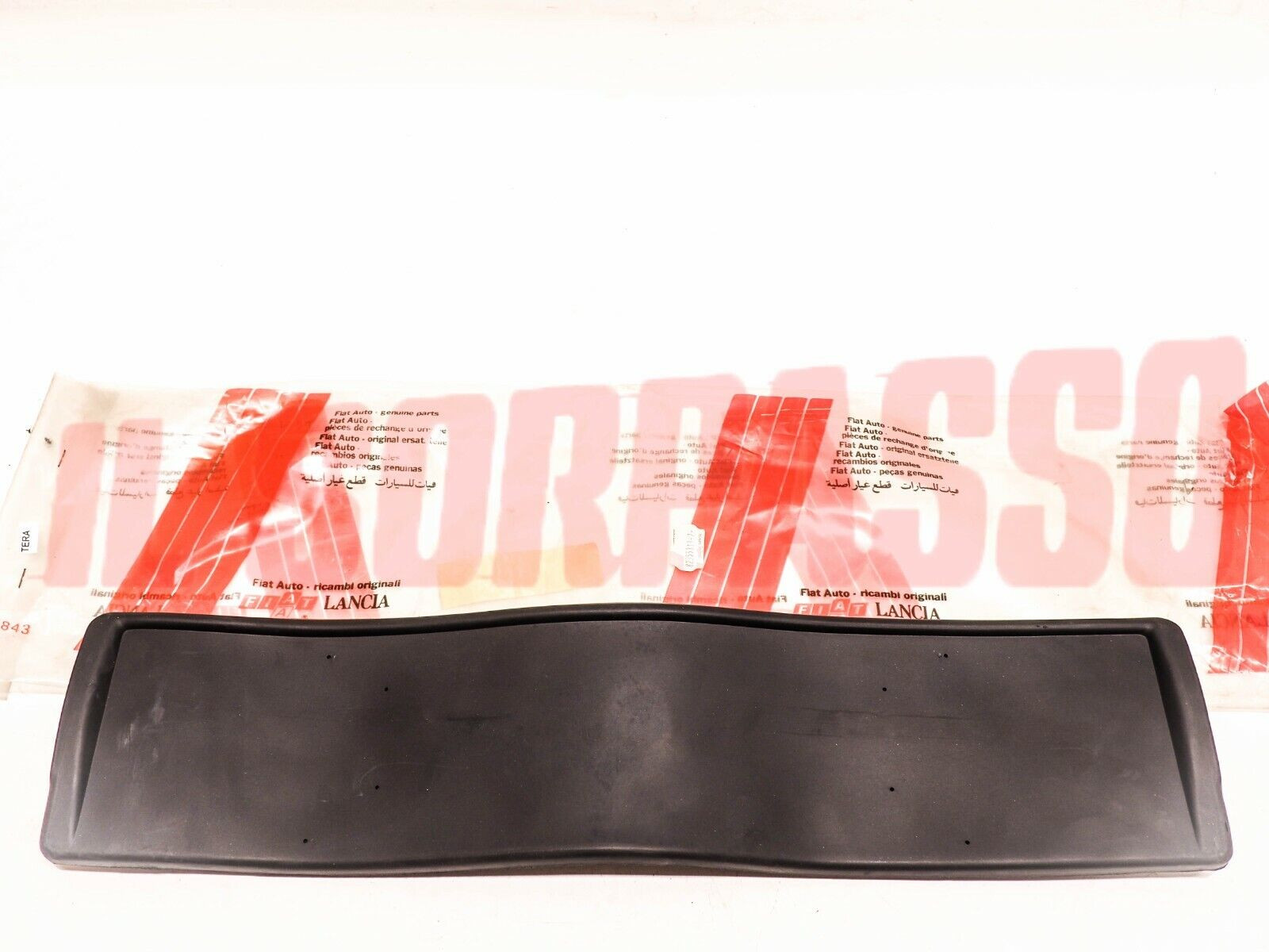 PORTA TARGA  PARAURTI ANTERIORE IN GOMMA LANCIA DELTA 1 SERIE ORIGINALE