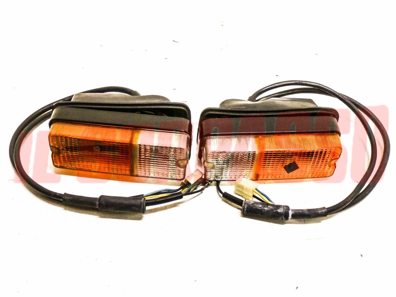 FANALINI ANTERIORI FRECCE + CUFFIE FIAT 128 COUPE 3P 131 DISPON. ANCHE BIANCHI