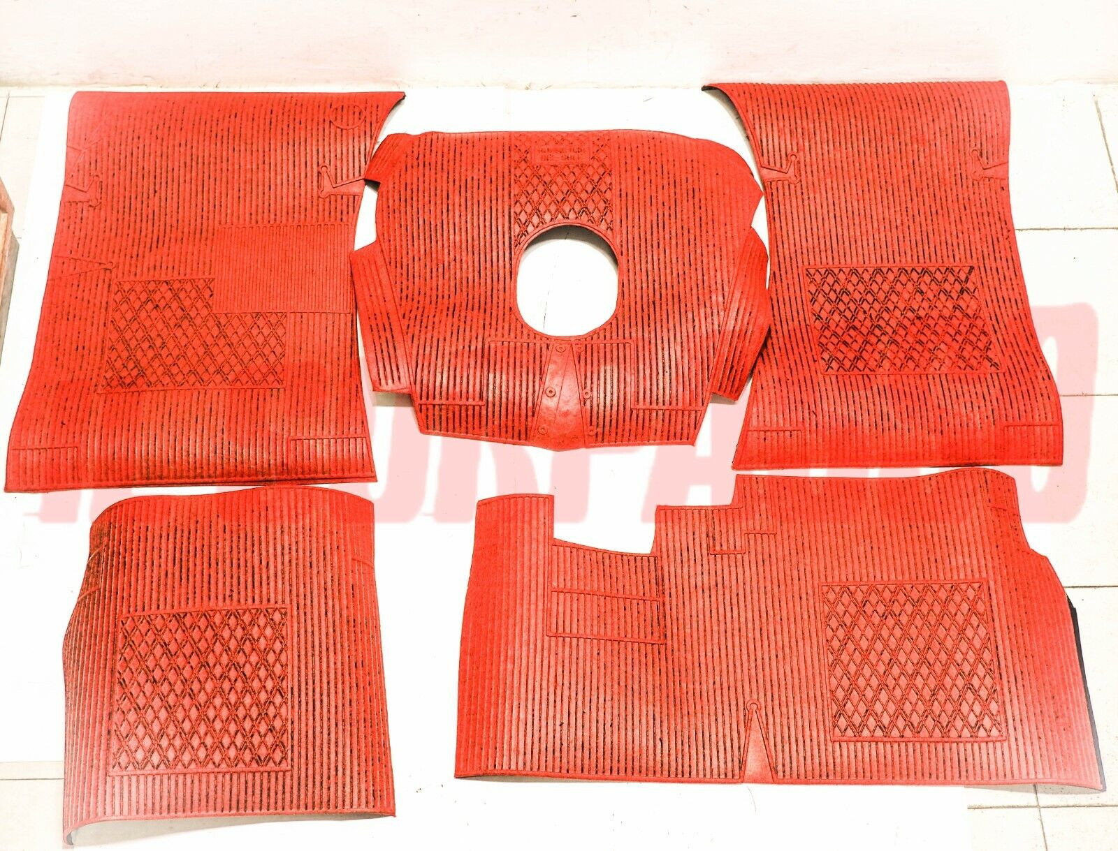 TAPPETI GOMMA INTERNI ROSSI ALFA ROMEO GIULIA BERLINA 