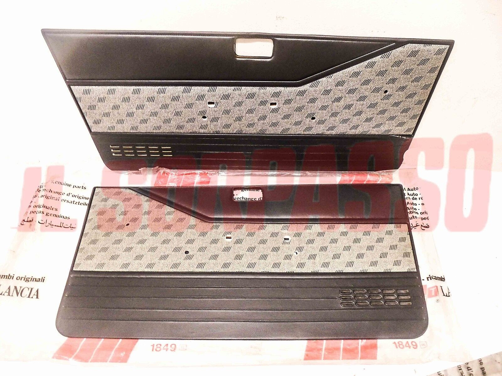 PANNELLO PORTA DESTRO + SINISTRO FIAT UNO 3 PORTE - TURBO ORIGINALI