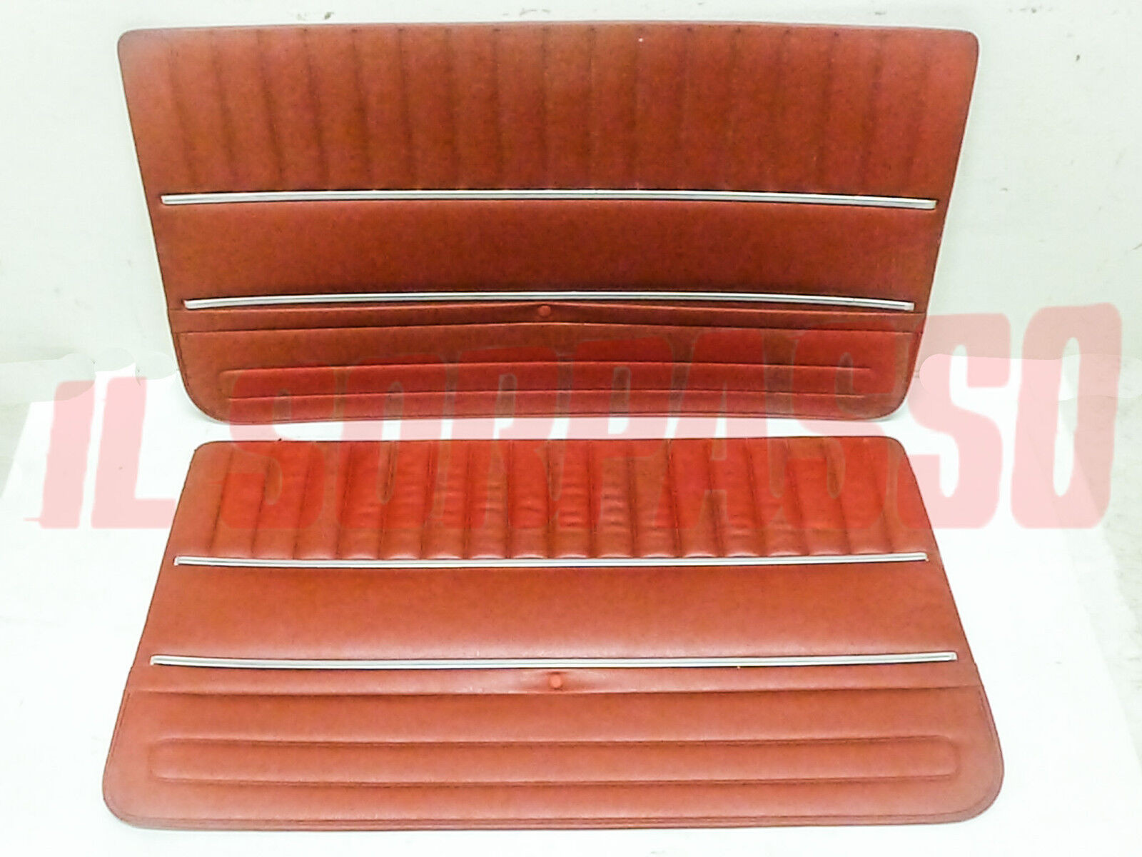 PANNELLI PORTA ANTERIORI  FIAT 124 BERLINA ROSSI ORIGINALI .