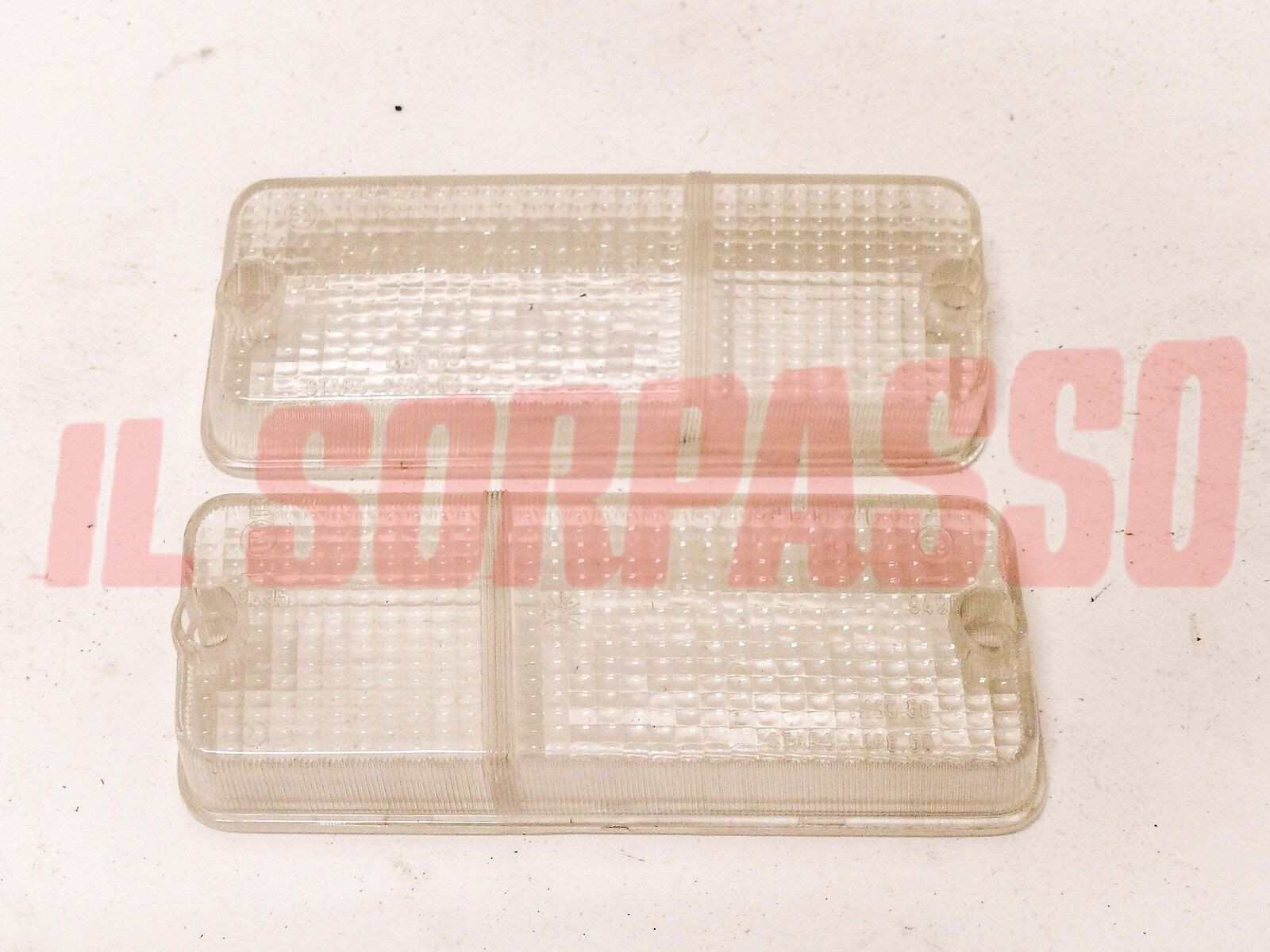 PLASTICHE BIANCHE FANALINI ANTERIORI FRECCE DX SX FIAT 128 COUPE S SL STARS