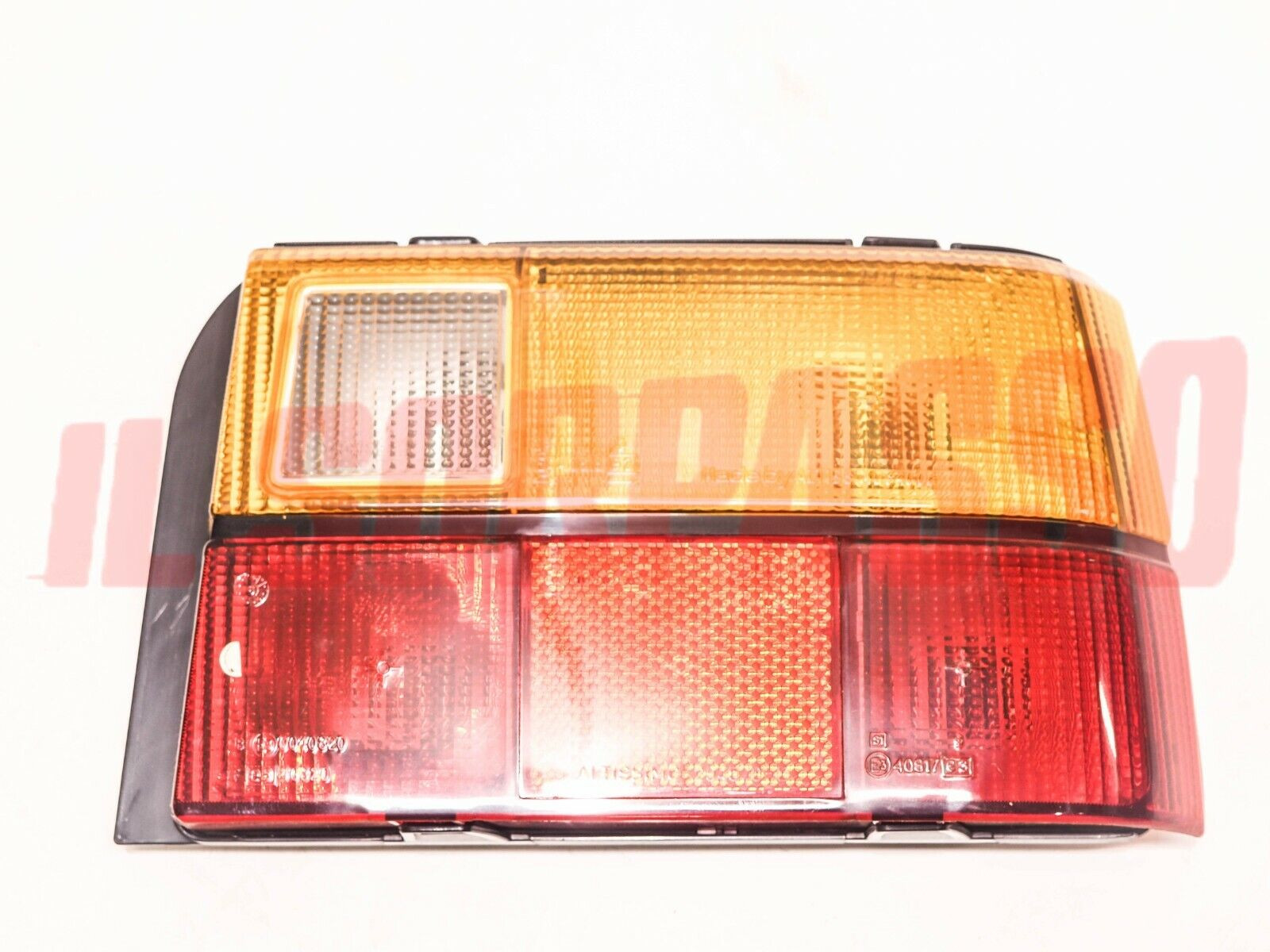 FANALE FARO POSTERIORE DESTRO FIAT CROMA 1 SERIE ORIGINALE ALTISSIMO .