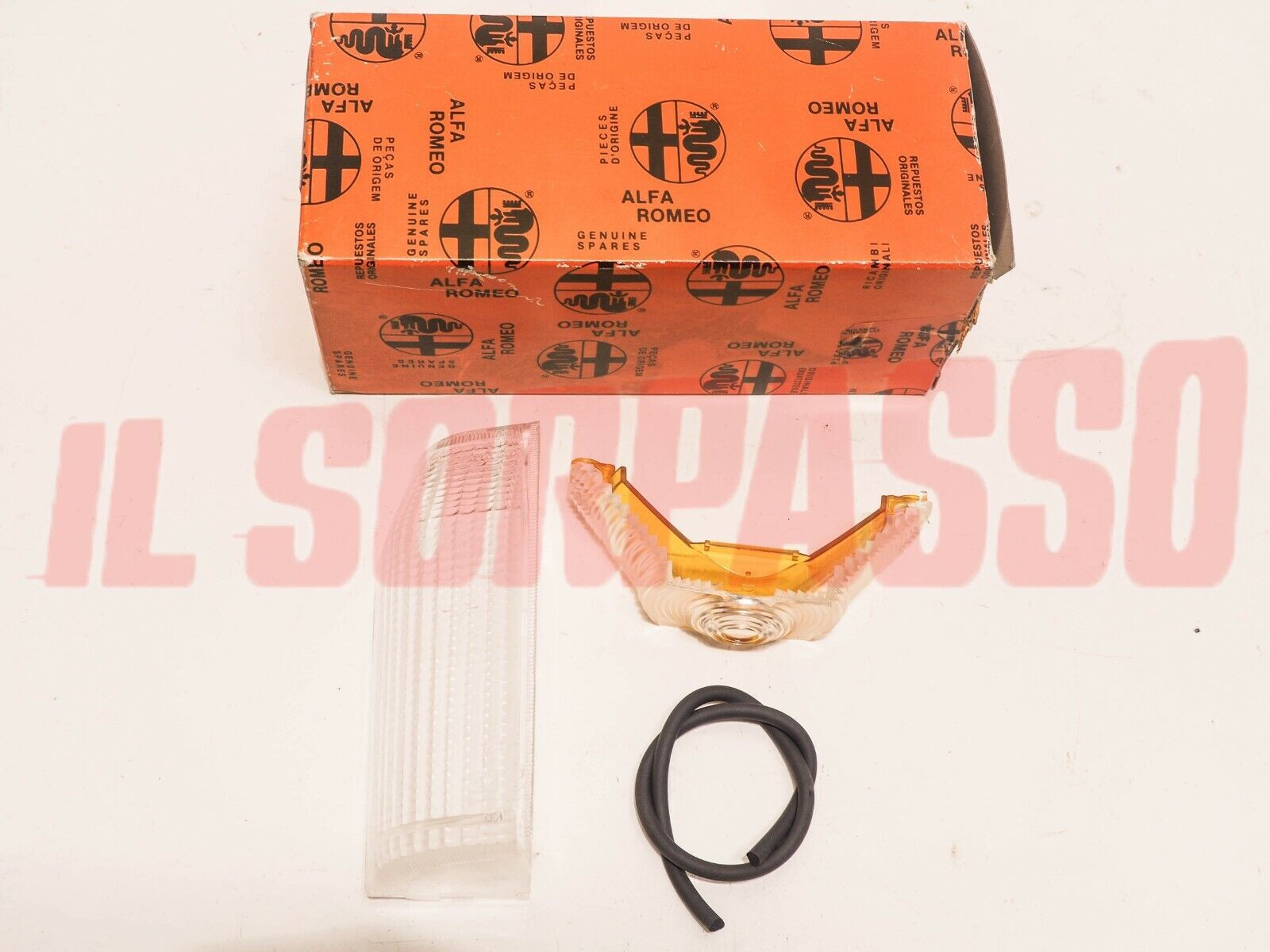 PLASTICA FANALINO ANTERIORE DESTRO ALFA ROMEO ALFA 90 ORIGINALE