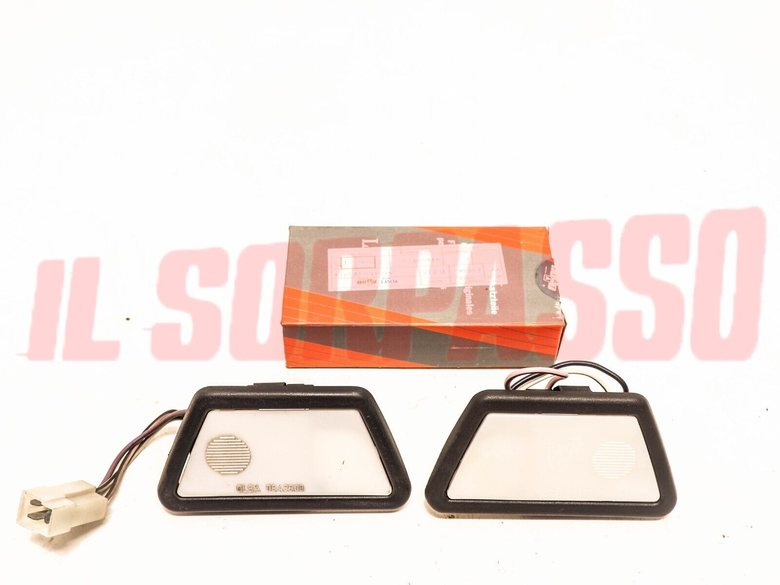 PLAFONIERE LUCI CORTESIA INTERNE POSTERIORI LANCIA DELTA 1 SERIE MARRONI