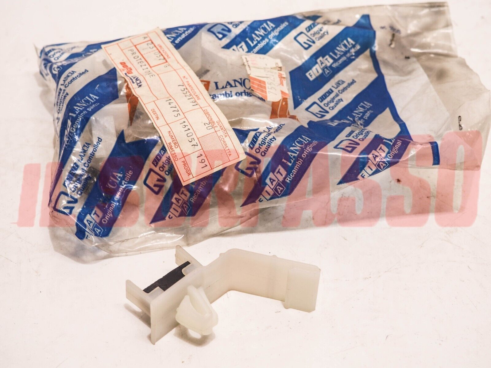 GANCIO PROTEZIONE MOLLETTA FIAT REGATA ORIGINALE 7552191