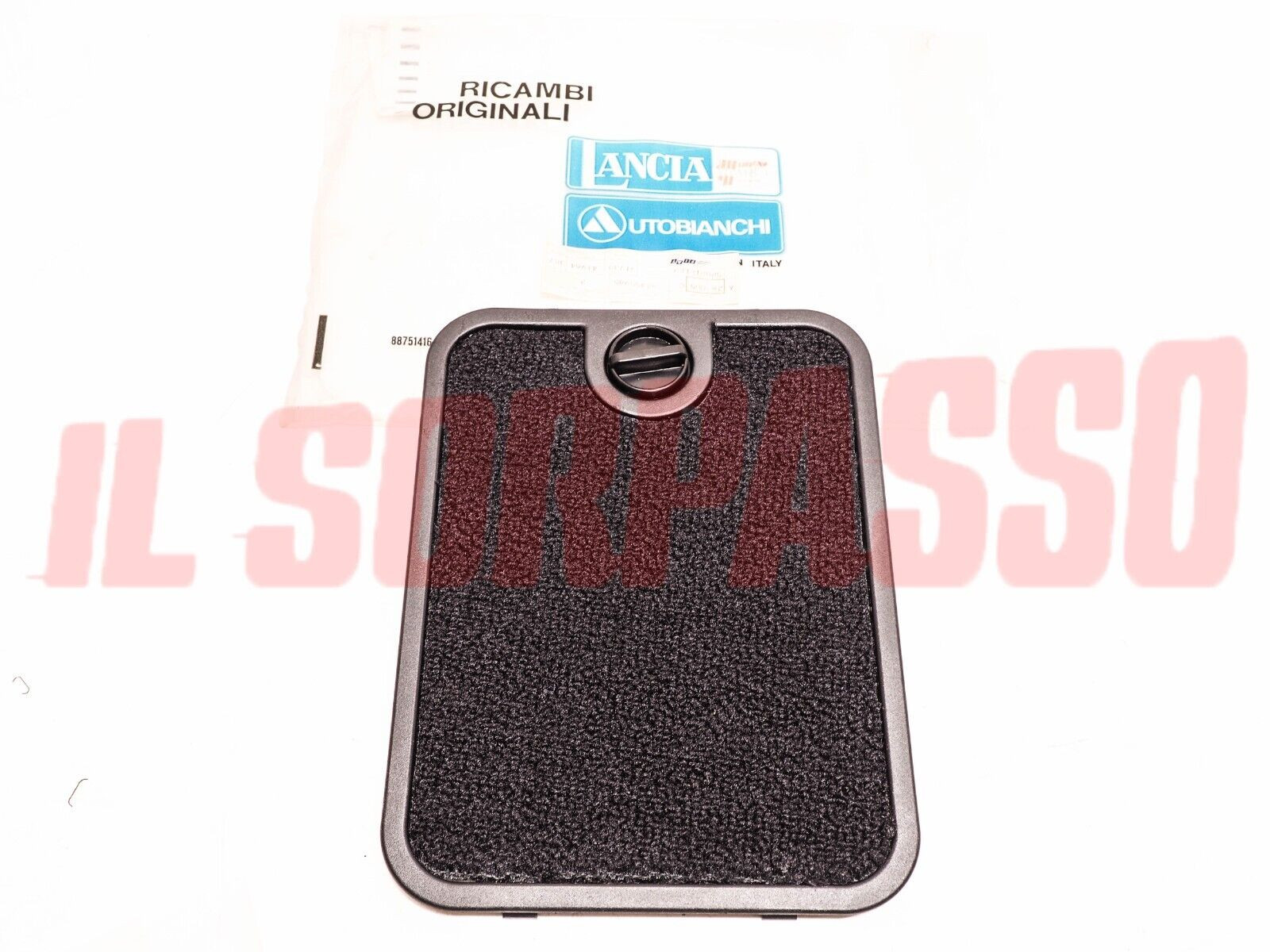 SPORTELLINO VANO BAULE LANCIA DELTA HF INTEGRALE EVOLUZIONE ORIGINALE .