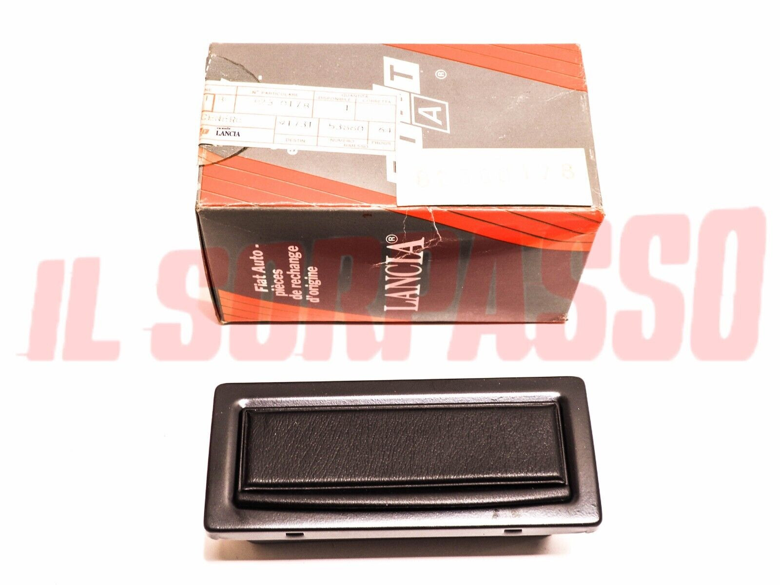 POSACENERE CRUSCOTTO LANCIA BETA COUPE HPE ORIGINALE 82310178