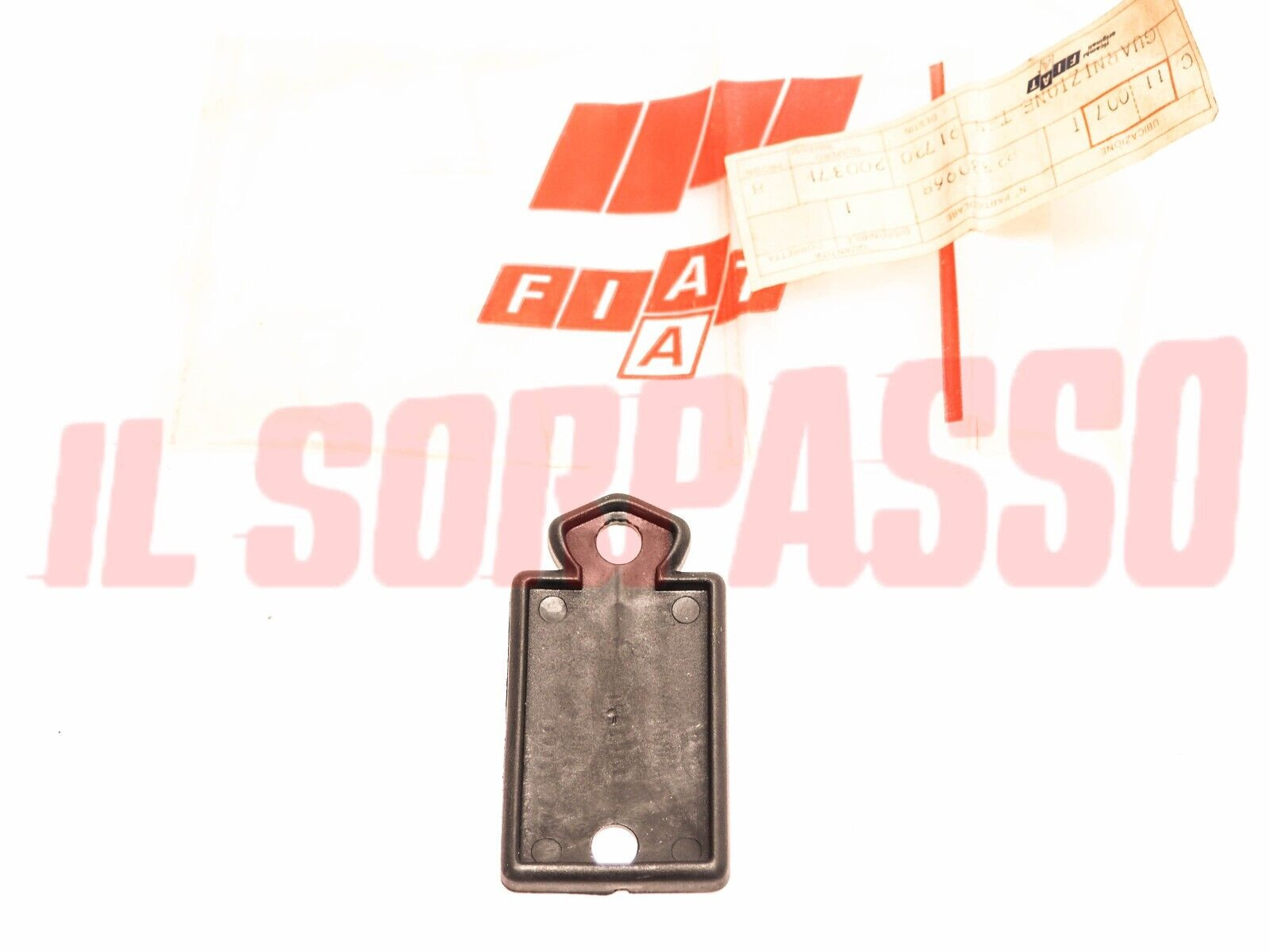 GUARNIZIONE STEMMA LATERALE LANCIA BETA MONTECARLO ORIGINALE 82330968