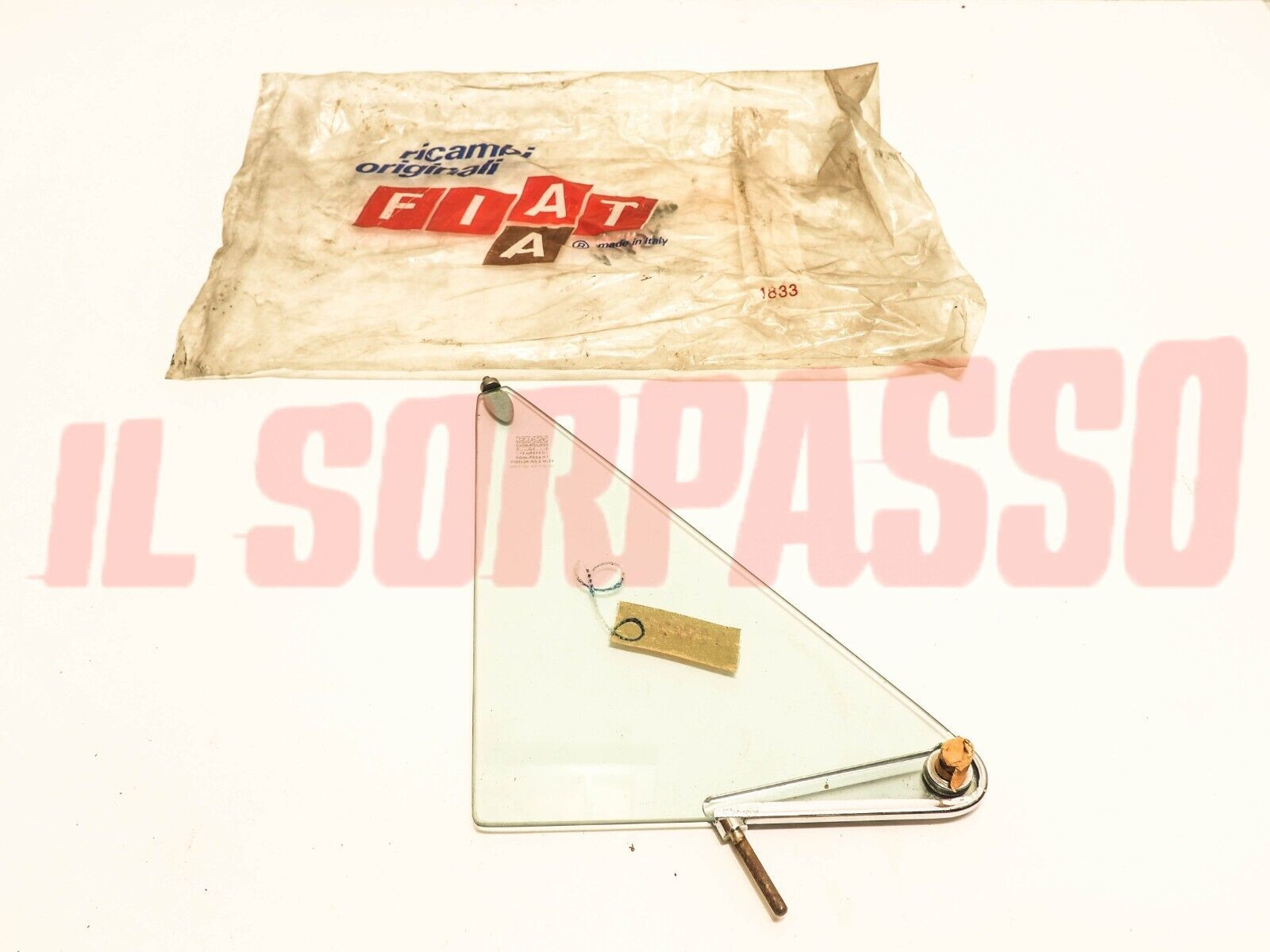 VETRO DEFLETTORE SINISTRO PORTA FIAT 128 BERLINA + RALLY VERDE ORIGINALE