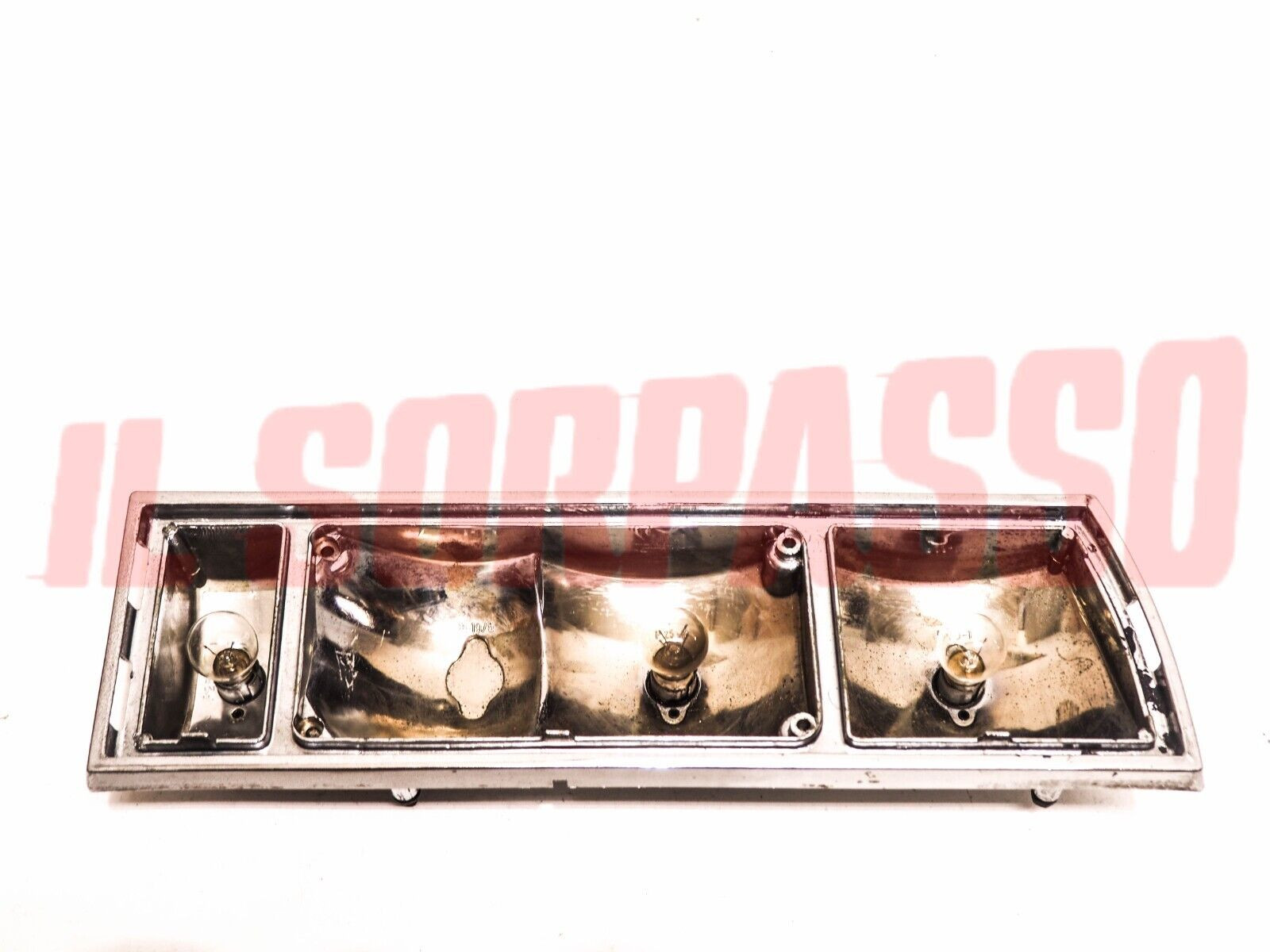 CORPO FANALE POSTERIORE DESTRO ALFA ROMEO DUETTO CODA TRONCA ALTISSIMO