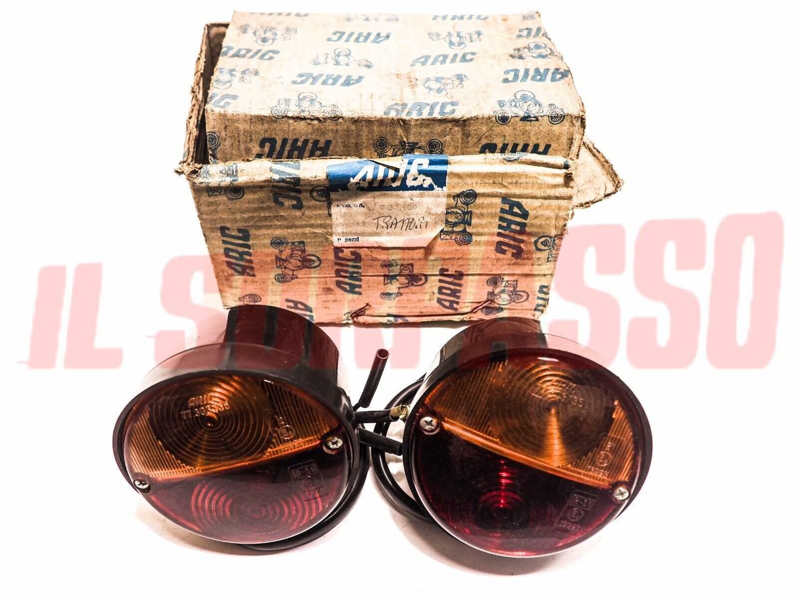 FANALI FARI POSTERIORI TRATTORI AUTOCARRI EPOCA FIAT OM ANNI 70 80 MARCA ARIC