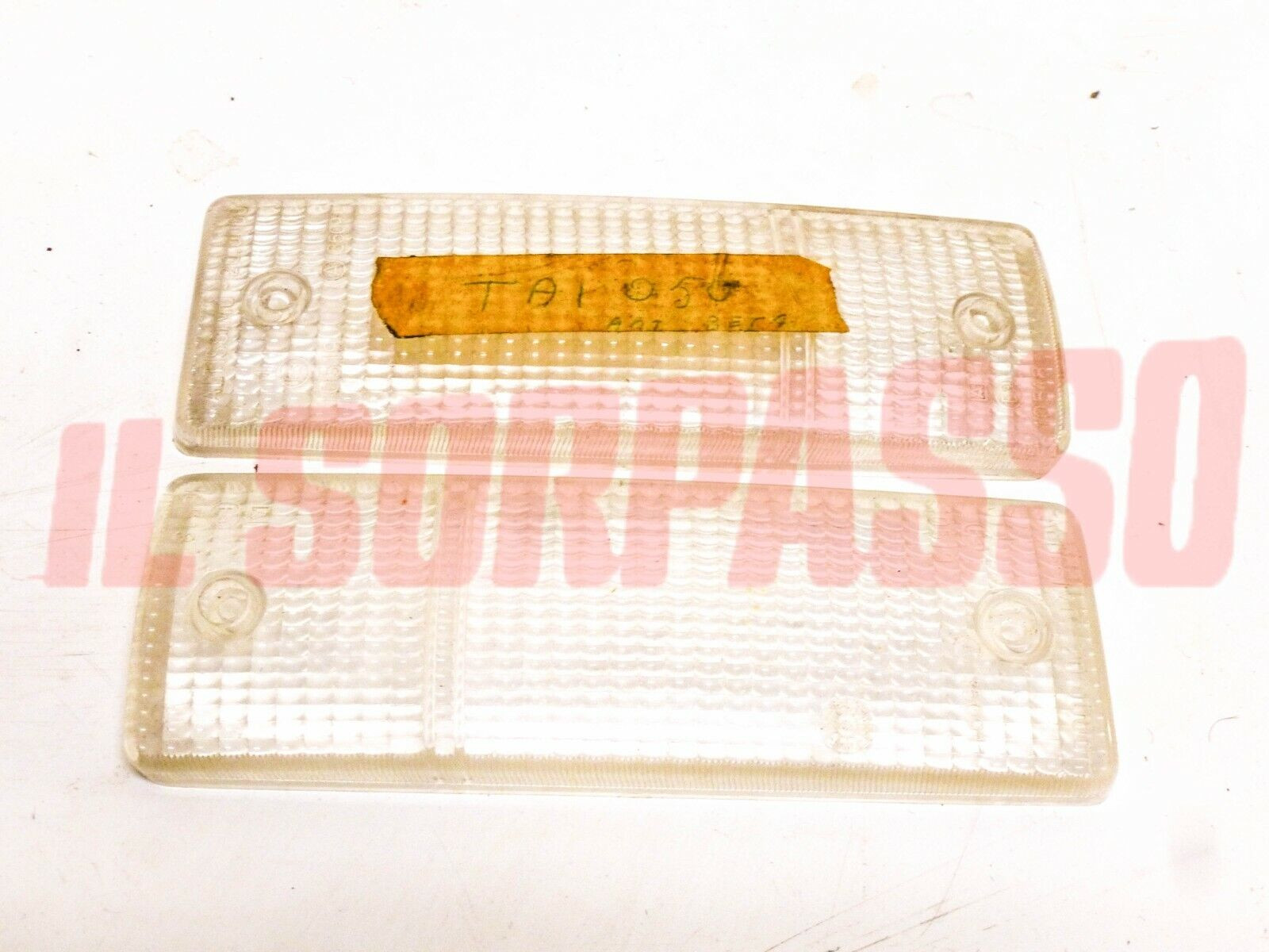 PLASTICHE BIANCHE FANALINI FRECCE ANTERIORI LANCIA BETA BERLINA ALTISSIMO