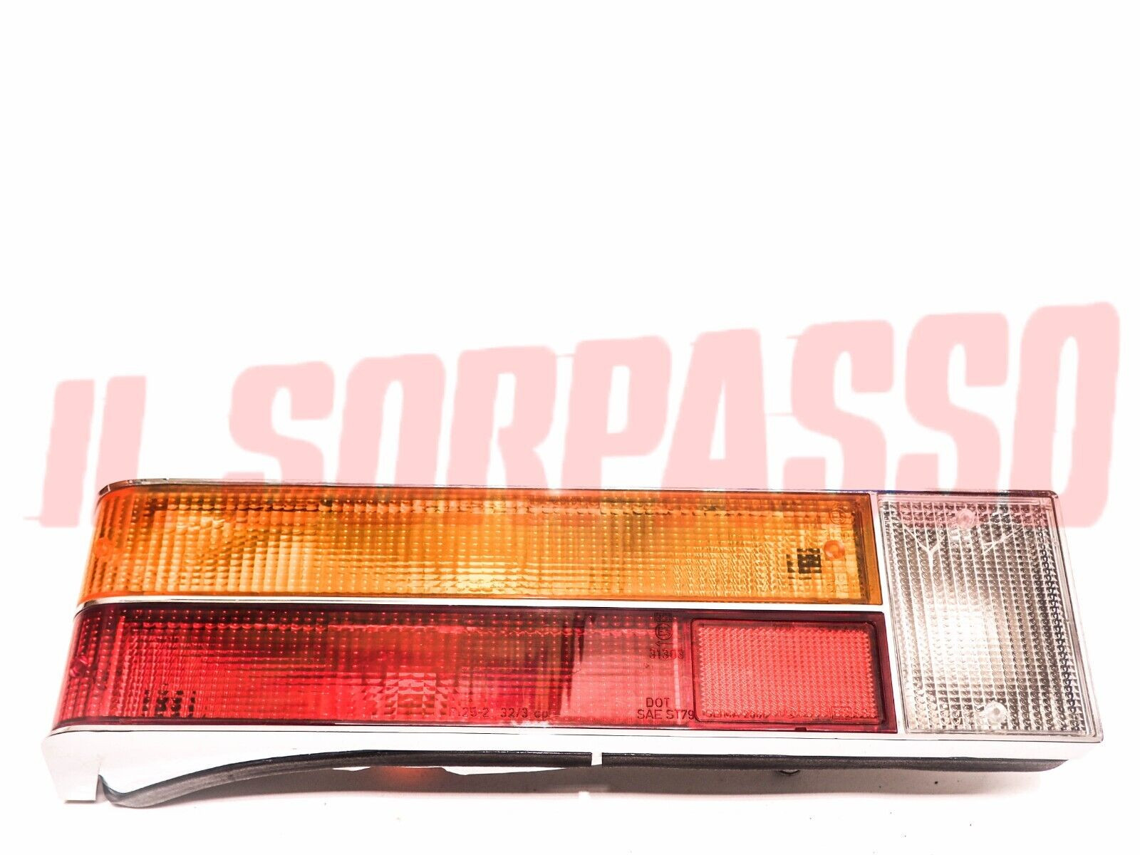 FANALE POSTERIORE SINISTRO LANCIA GAMMA COUPE ORIGINALE PLASTICA DIFETTATA
