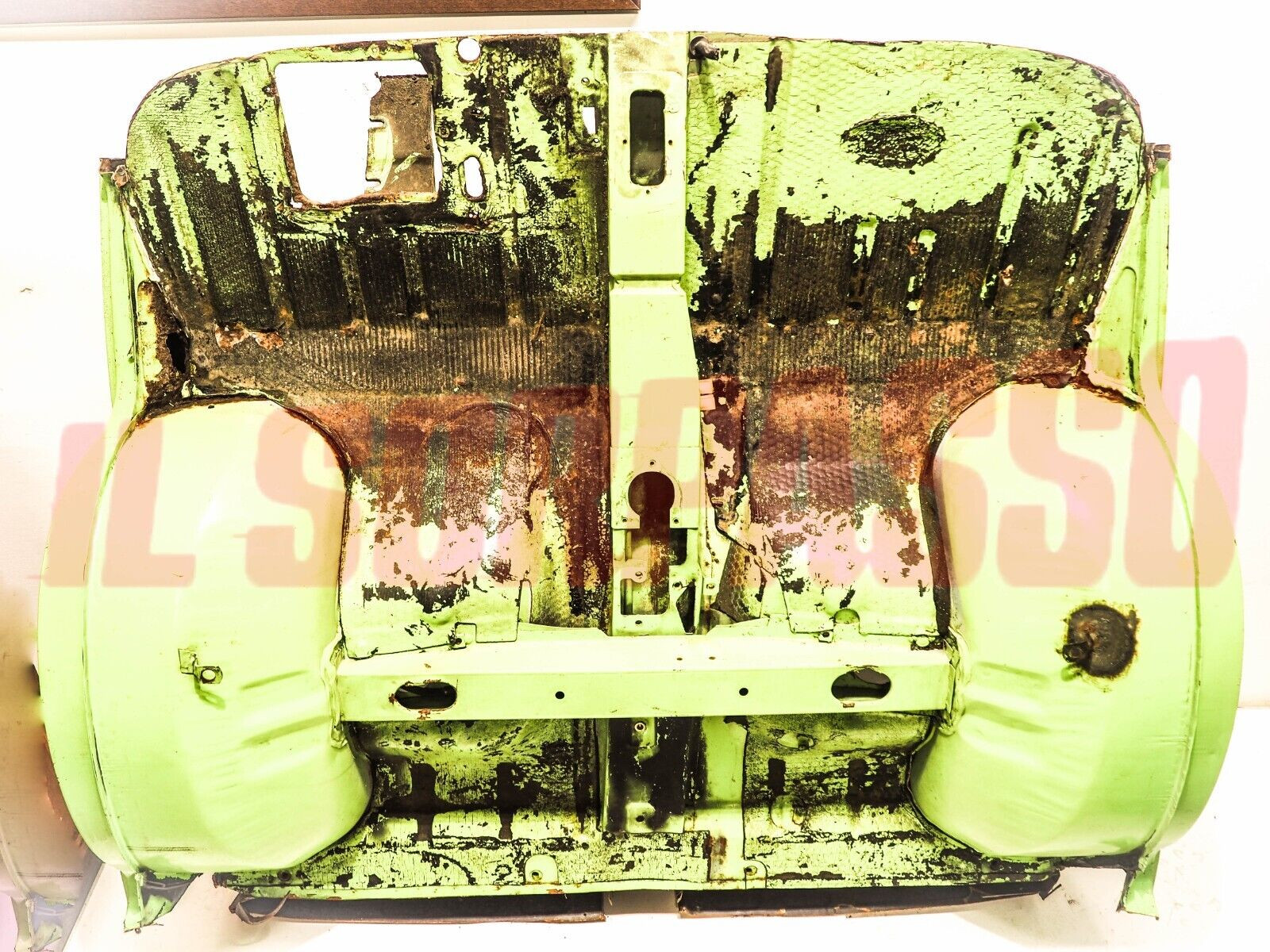 LAMIERATO PIANALE ANTERIORE + PASSARUOTA FIAT 600 850 900 T E PANORAMA PULMINO