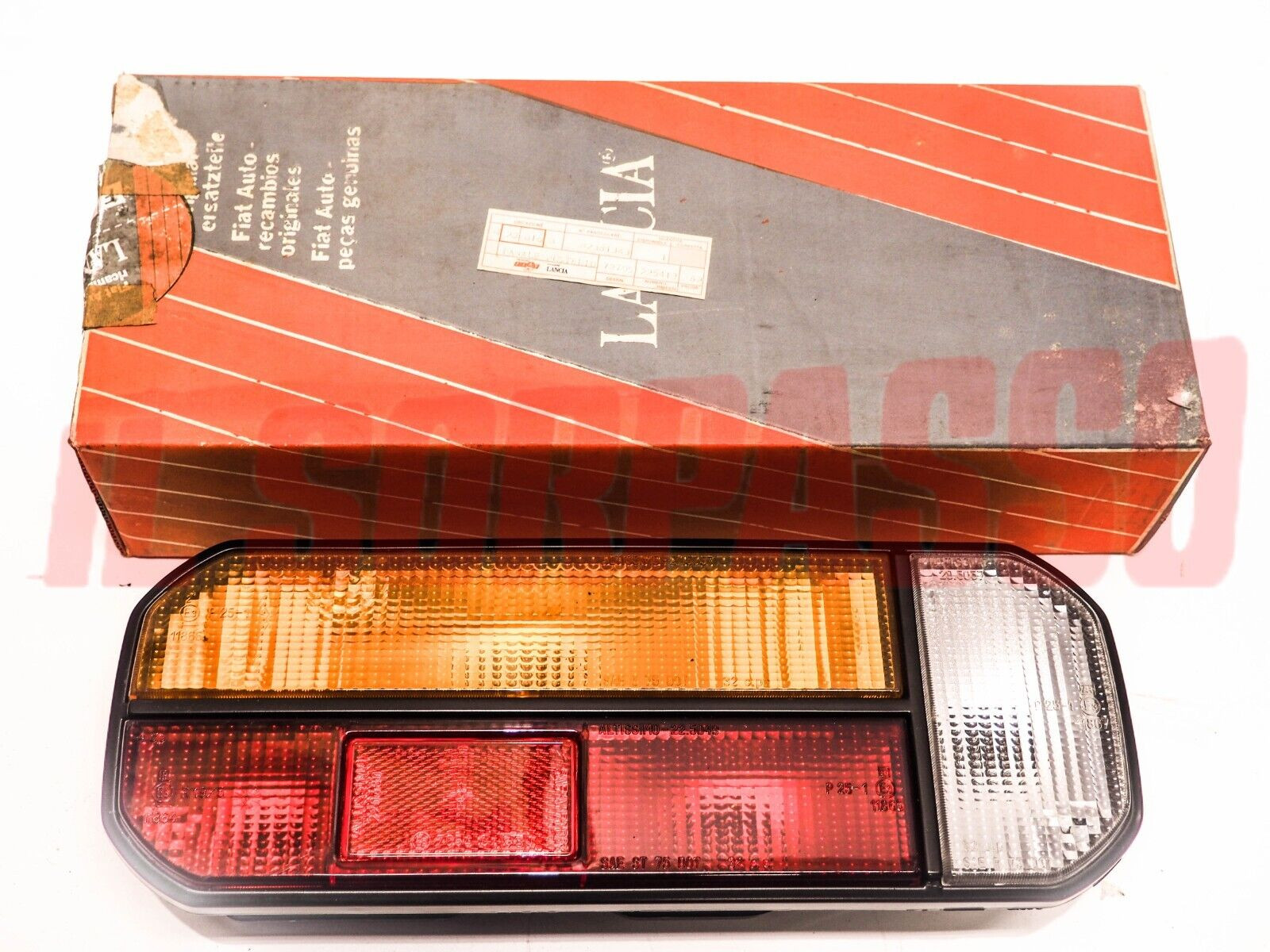 FANALE FARO POSTERIORE SINISTRO LANCIA BETA COUPE ORIGINALE ALTISSIMO