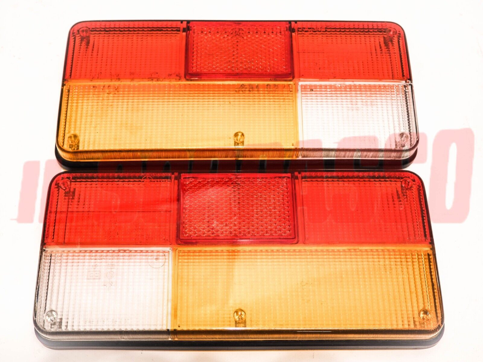 PLASTICHE FANALI FARI POSTERIORI DX - SX ALFA ROMEO ALFETTA 1600 1800 2000 OLSA