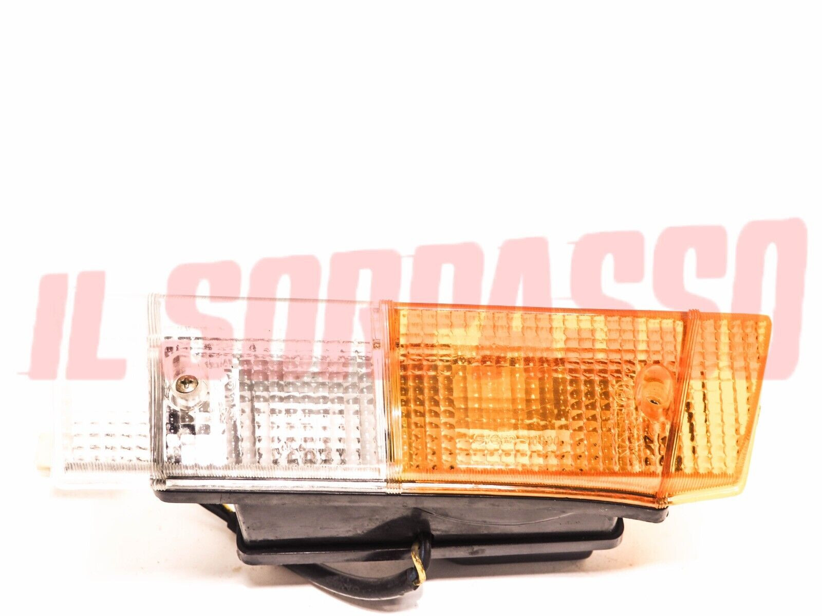 FANALINO ANTERIORE SINISTRO FRECCIA SU PARAURTI LANCIA GAMMA COUPE SIEM