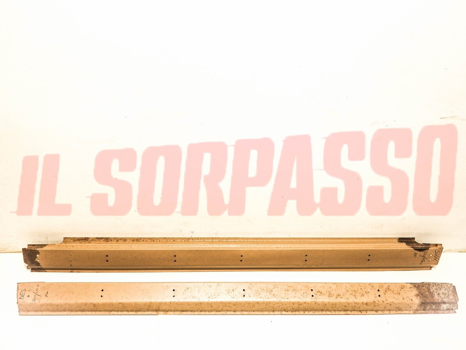 SOTTOPORTA DESTRO + SINISTRO FIAT  1300 - 1500 BERLINA 1 SERIE ORIGINALE