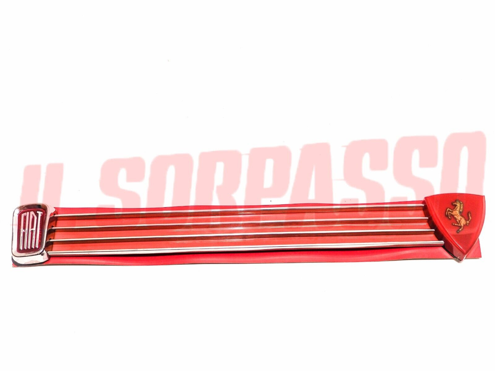 MASCHERINA GRIGLIA ANTERIORE FIAT 850 SUPER BERLINA SPECIAL STEMMA FREGIO