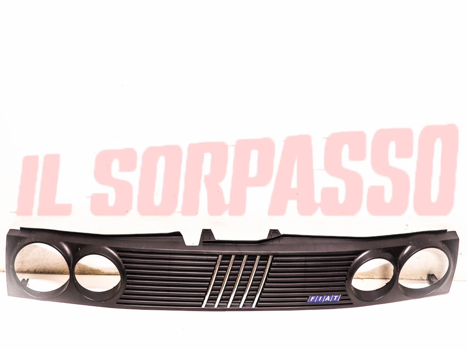 MASCHERINA GRIGLIA CALANDRA FIAT RITMO ABARTH 130 TC VERSIONE LISCIA TRA I FARI