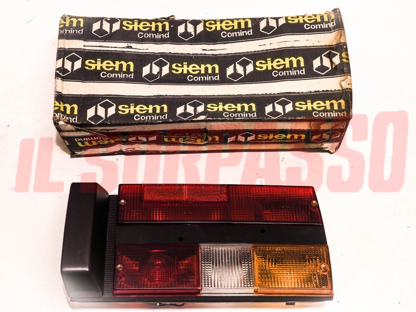 FANALE FARO POSTERIORE DESTRO FIAT 131 SUPERMIRAFIORI ORIGINALE SIEM