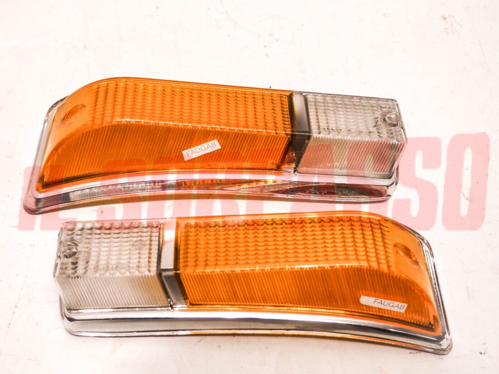 PLASTICHE FANALINI FRECCE ANTERIORI ALFA ROMEO GT 2 SERIE BICOLORE CARELLO NOS