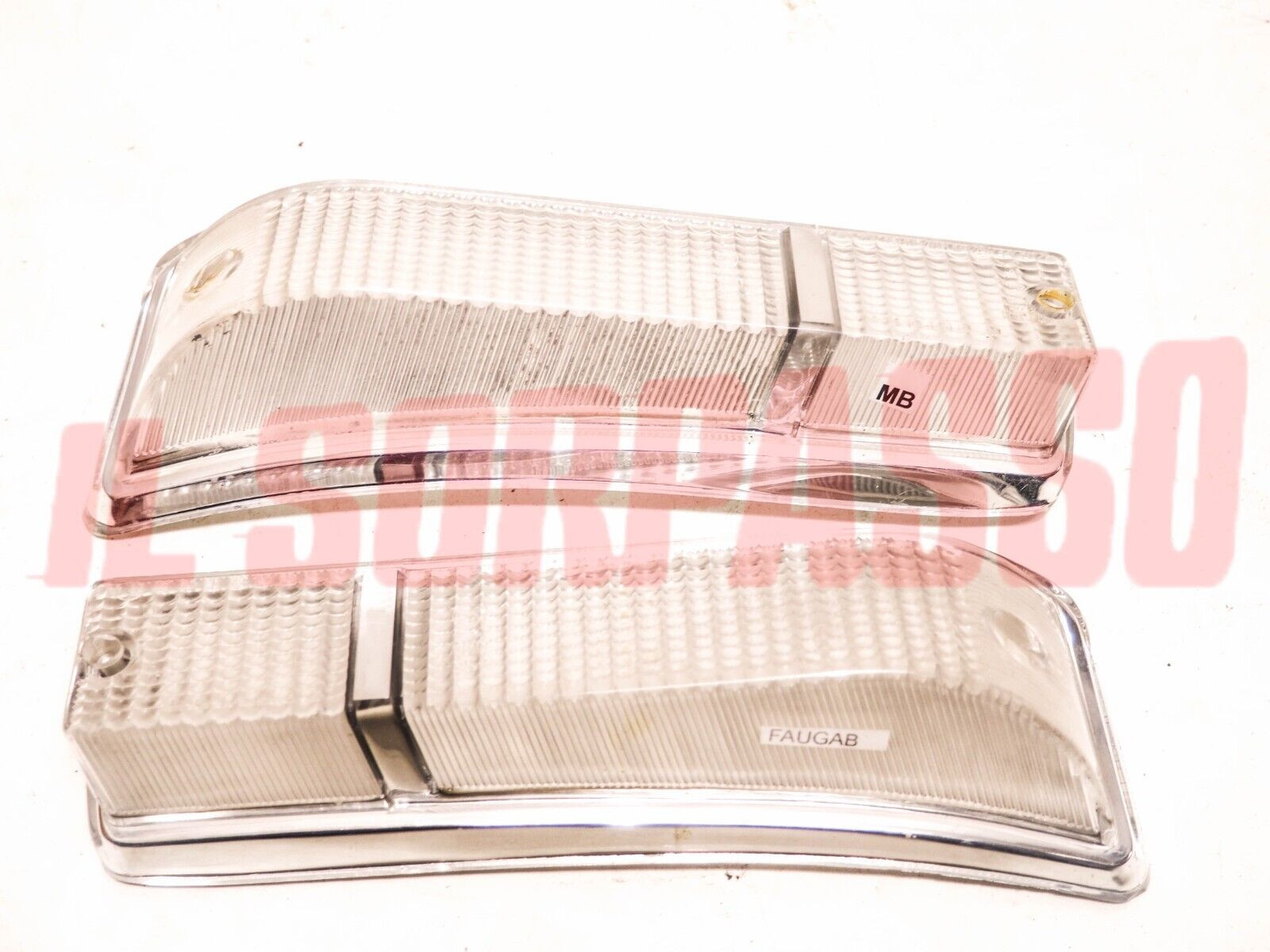 PLASTICHE FANALINI FRECCE ANTERIORI ALFA ROMEO GT 2 SERIE BIANCHE CARELLO NOS