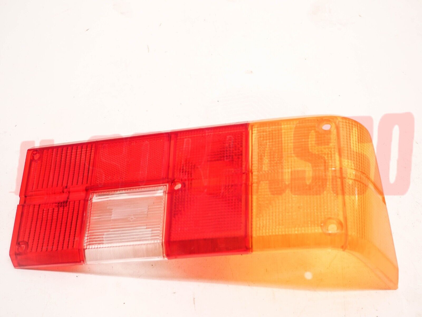 PLASTICA FANALE POSTERIORE DESTRO FIAT RITMO U.T -  ABARTH 130 TC ARIC