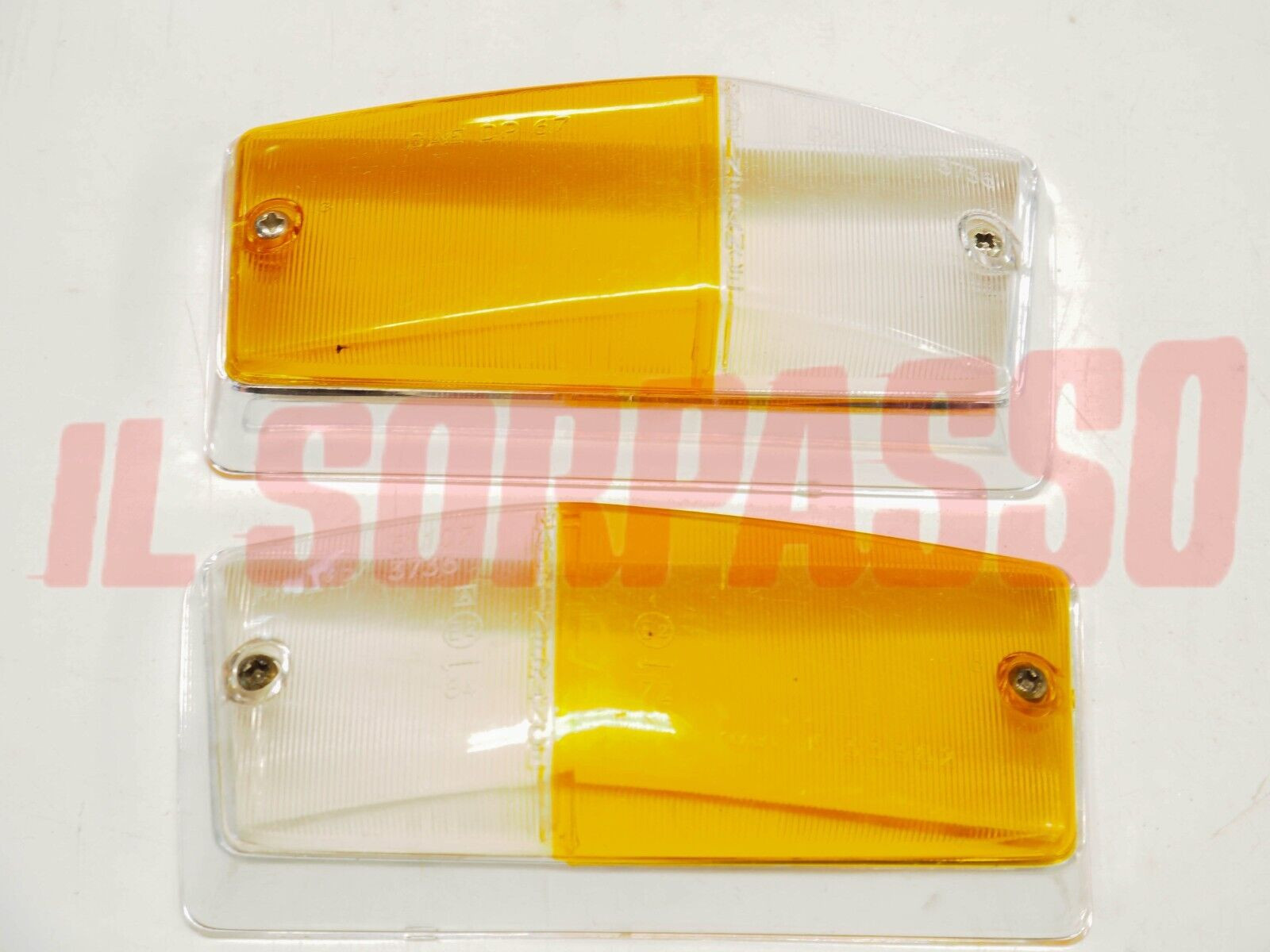 PLASTICHE FANALINI ANTERIORI FRECCE LANCIA FULVIA ZAGATO 2 SERIE ORIGINALI