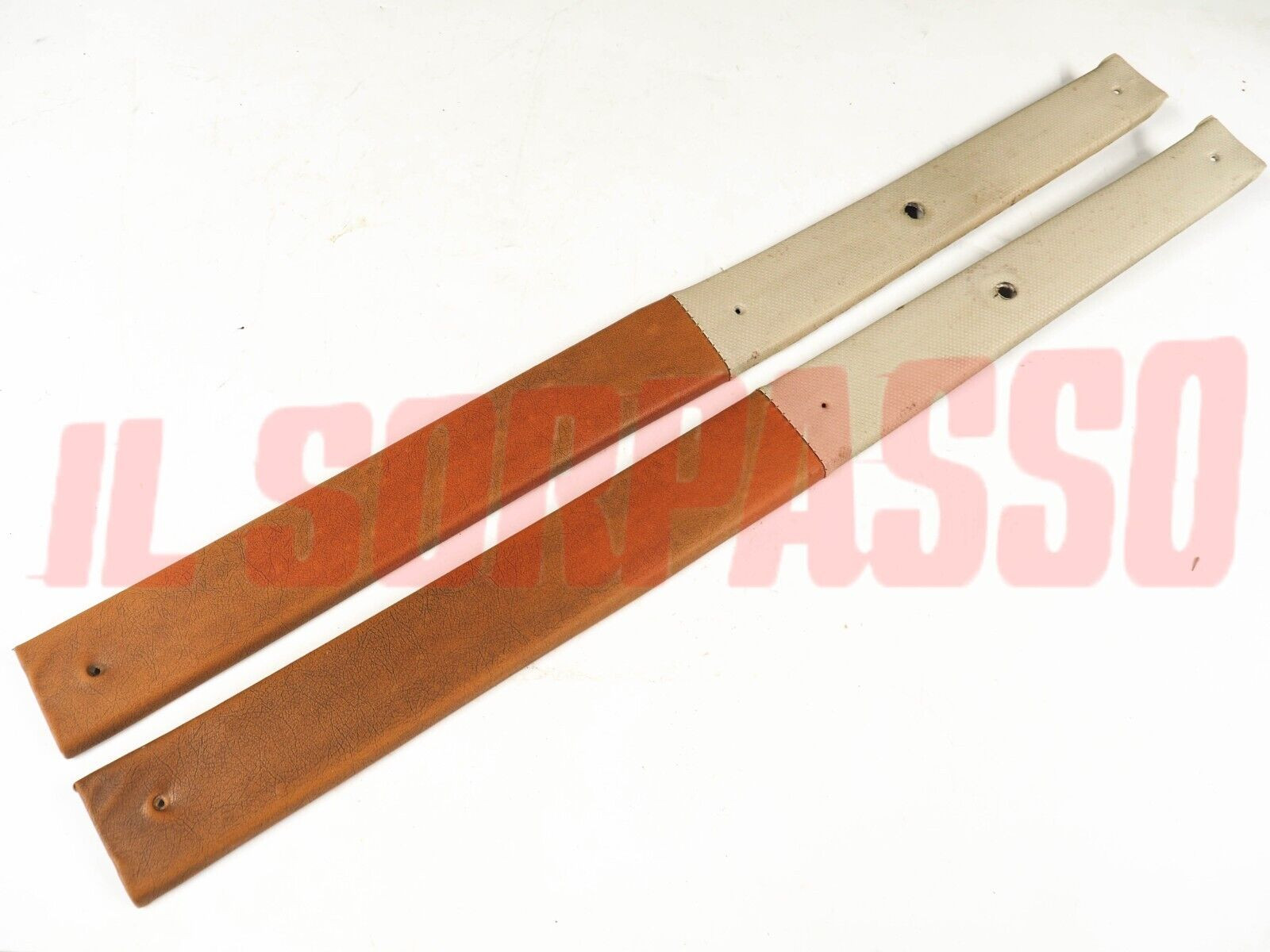 MONTANTI INTERNI TRA PORTE ANTERIORI E POSTERIORI FIAT 1100 R ORIGINALI