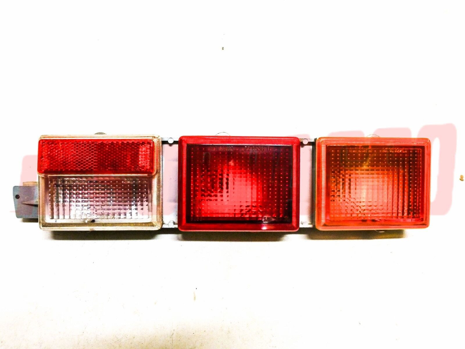 FANALE FARO POSTERIORE DESTRO ALFA ROMEO ALFETTA BERLINA 1600 1800 ALTISSIMO