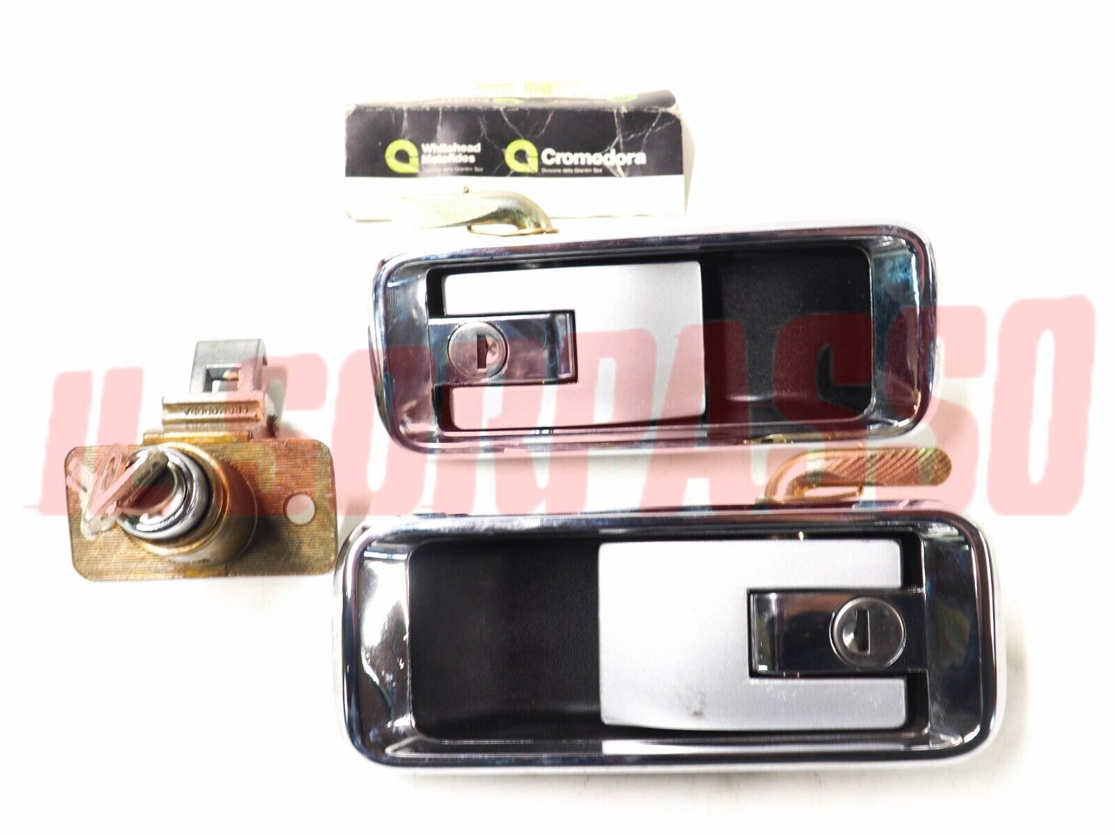 IMPARIGLIO MANIGLIE PORTE ANTERIORI + SERRATURA COFANO MOTORE FIAT 132 1600 2000