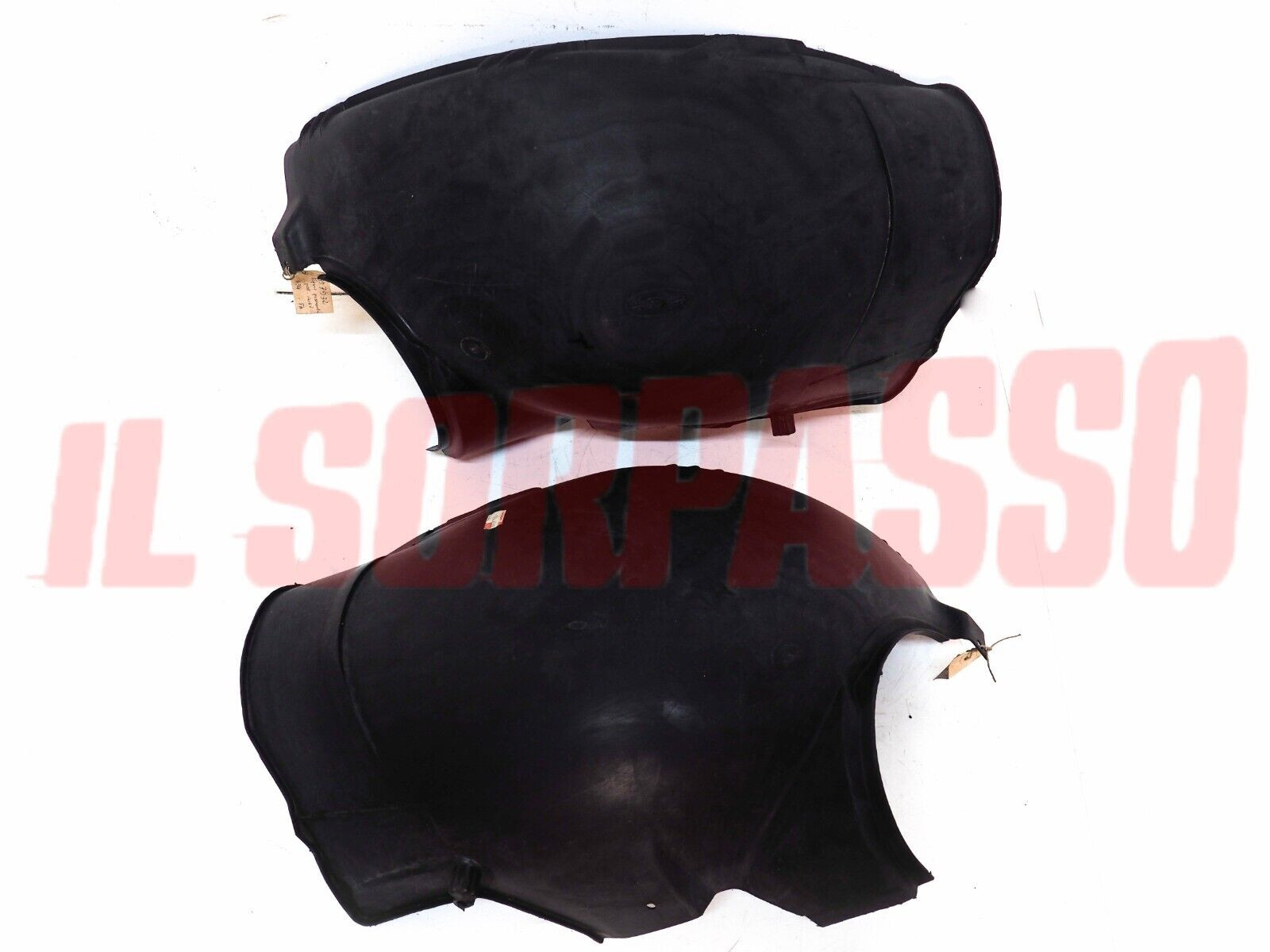 RIPARO CARTER PASSARUOTA POSTERIORE DESTRO SINISTRO LANCIA THEMA FERRARI 8.32