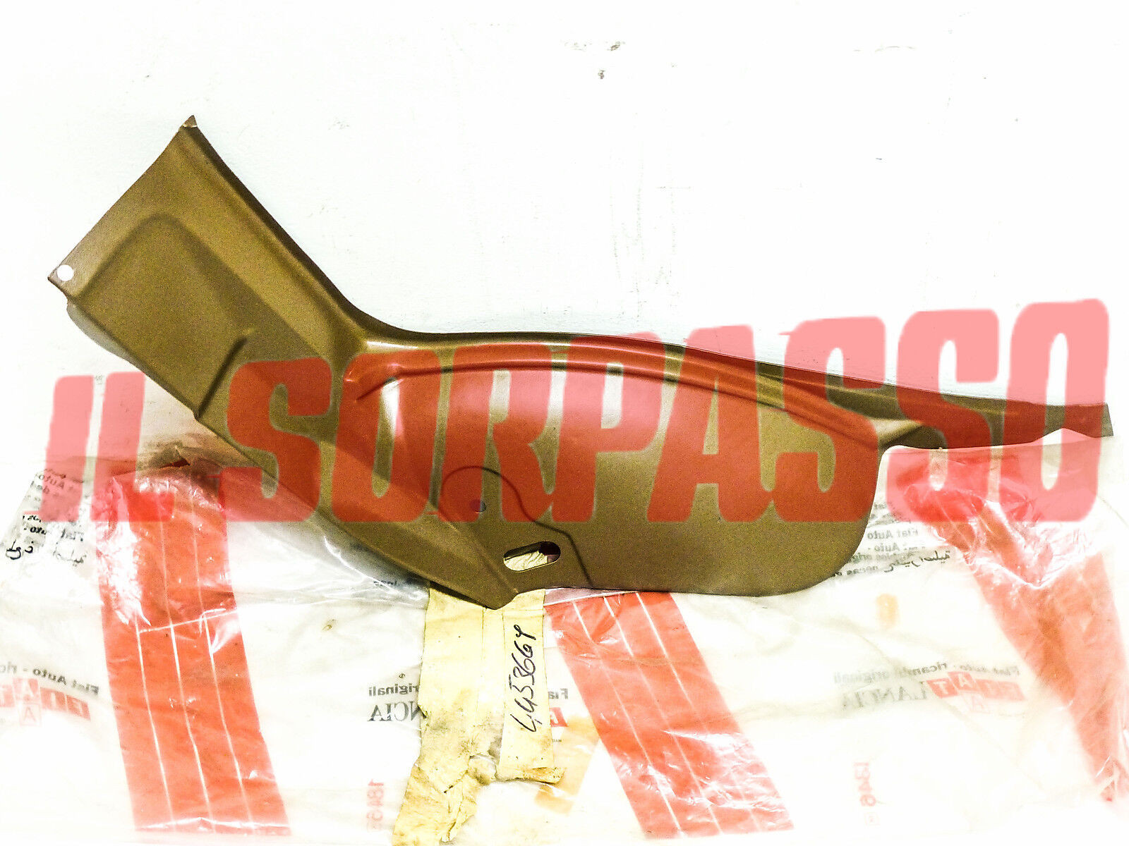 FIANCHETTO PASSARUOTA INTERNO POSTERIORE FIAT RITMO ORIGINALE ( ABARTH )