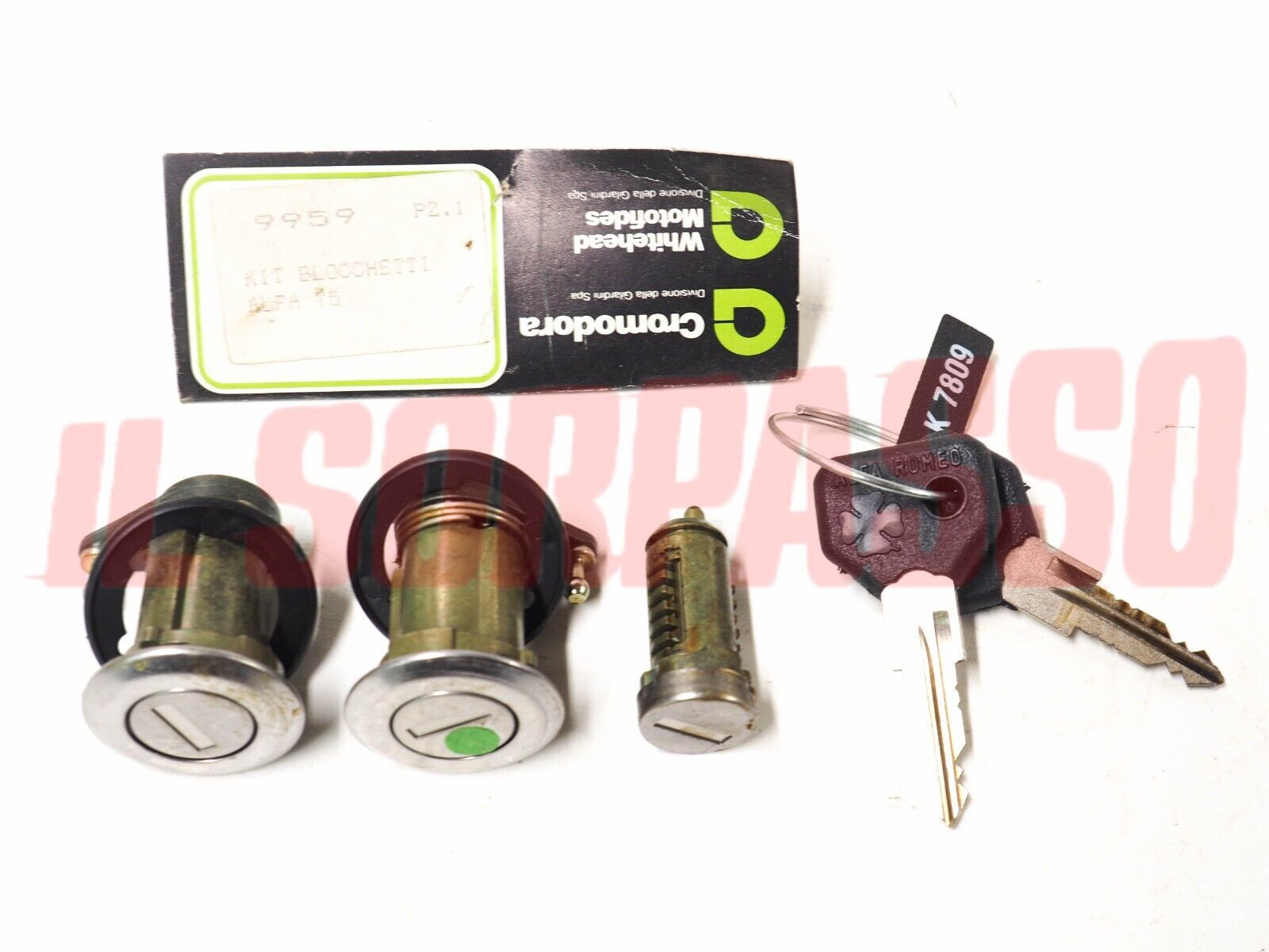 BLOCCHETTI CILINDRETTI PORTA DESTRA SINISTRA TAPPO BENZINA ALFA 75 + TURBO + IE