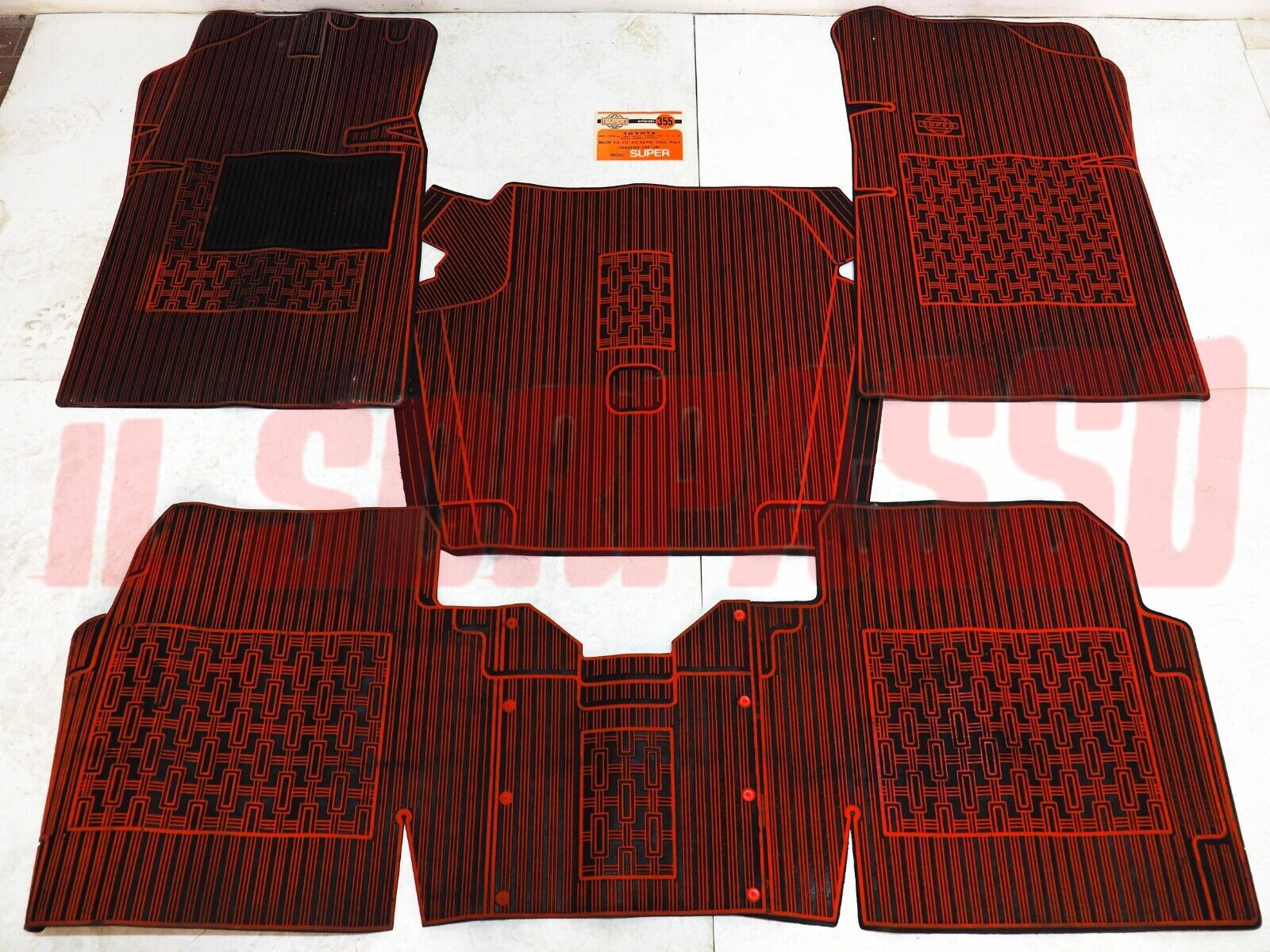 SOPRA TAPPETI ROSSI E NERI TOYOTA COROLLA CELICA CARINA MAZDA 818 232 929