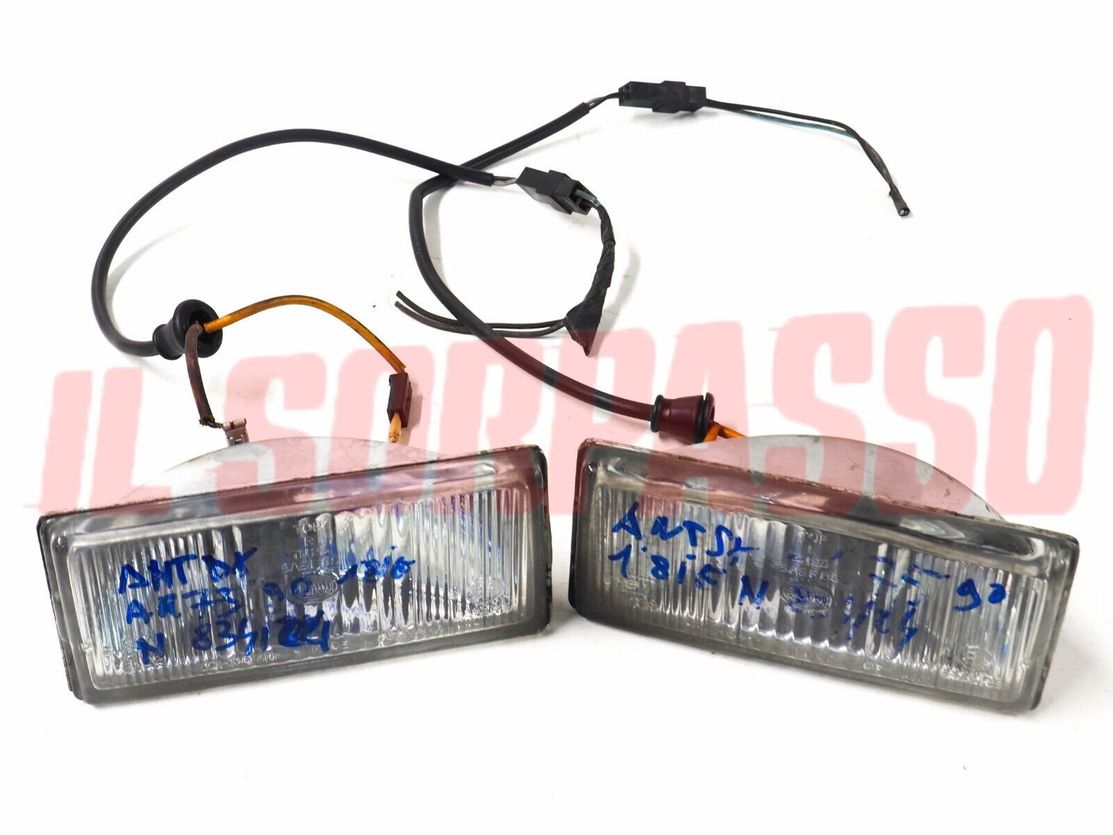 FENDINEBBIA PARAURTI ANTERIORE ALFA ROMEO 75 TURBO + TWIN SPARK HELLA USATI