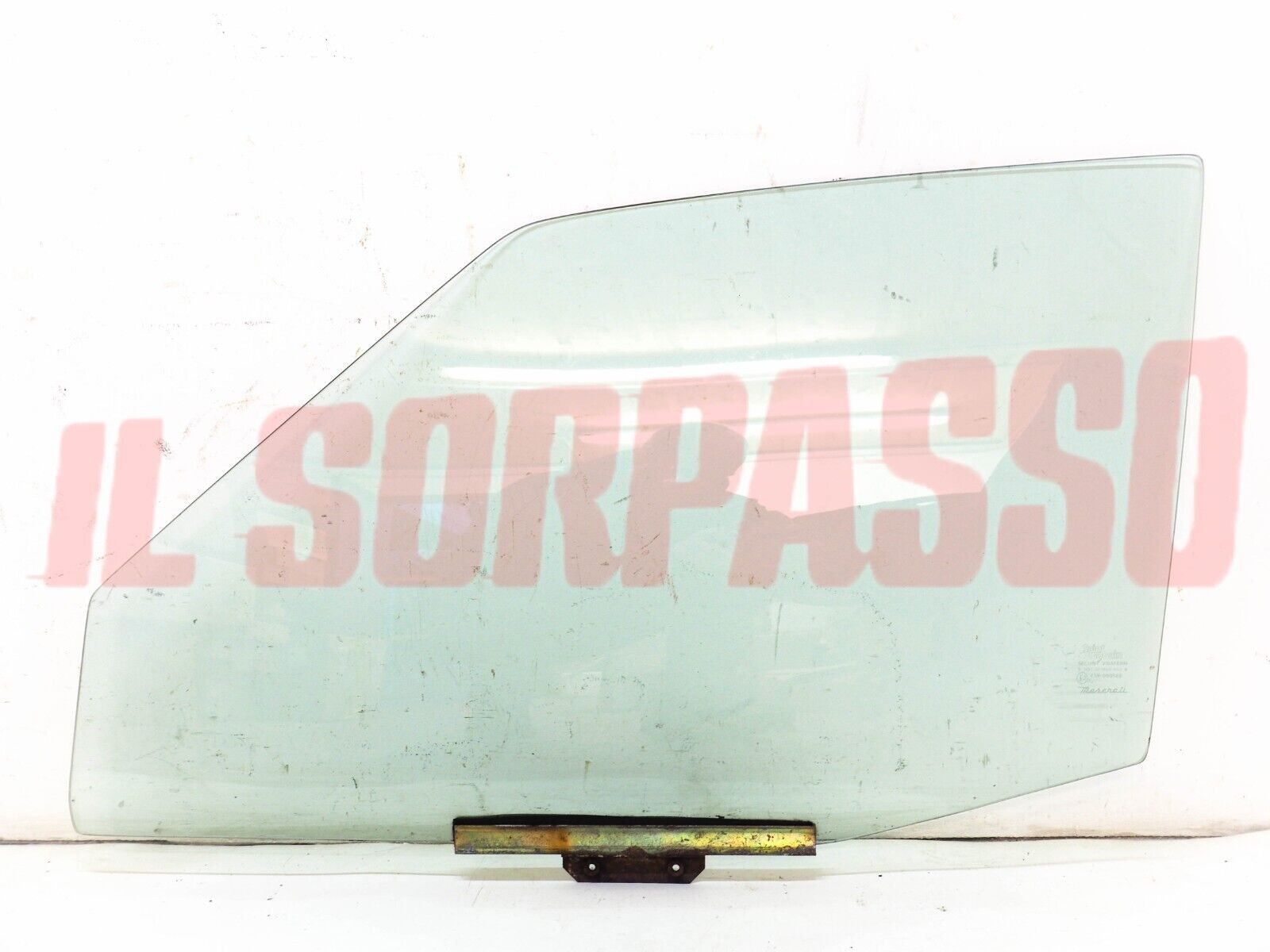 VETRO SCENDENTE PORTA ANTERIORE SINISTRO MASERATI BITURBO 420 QUATTROPORTE VERDE