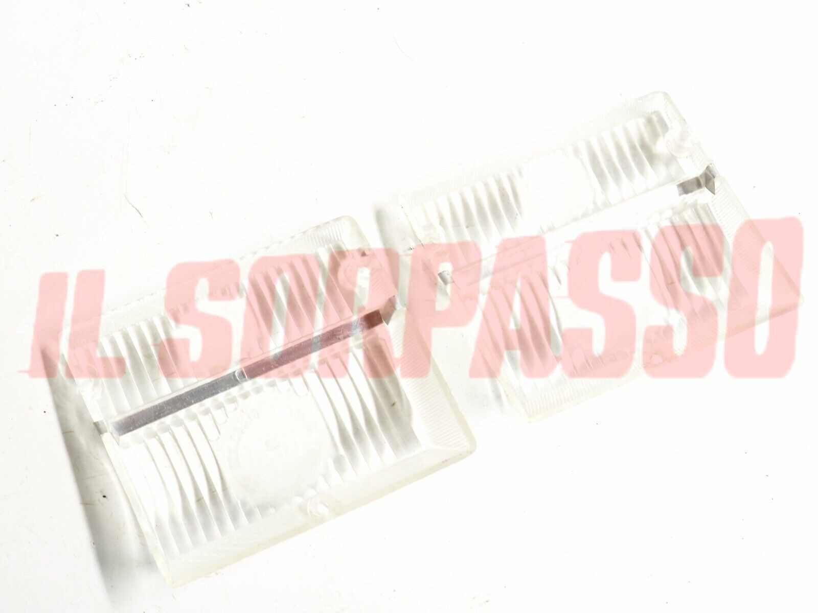 PLASTICHE FANALINI ANTERIORI FRECCE DESTRA SINISTRA FIAT 1500 L 1800 2100 BELLU'