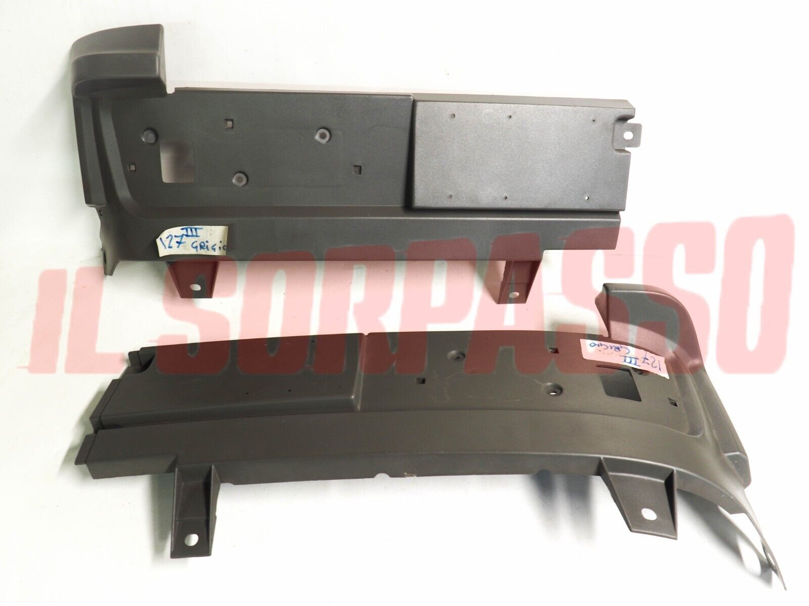 MODANATURE POSTERIORI FANALI DESTRA + SINISTRA FIAT 127 SUPER 3 SERIE GRIGIE