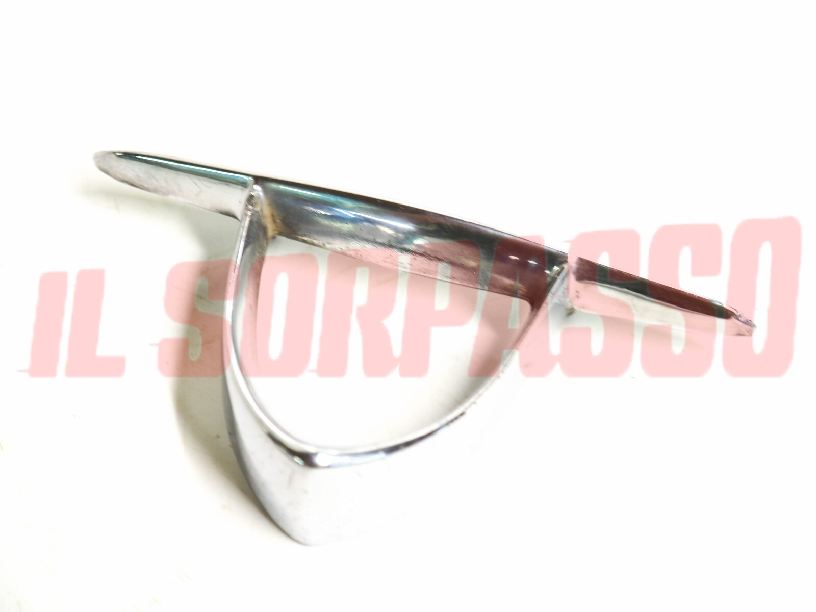 FREGIO PULSANTE SERRATURA COFANO POSTERIORE FIAT 2300 BERLINA ORIGINALE NOS